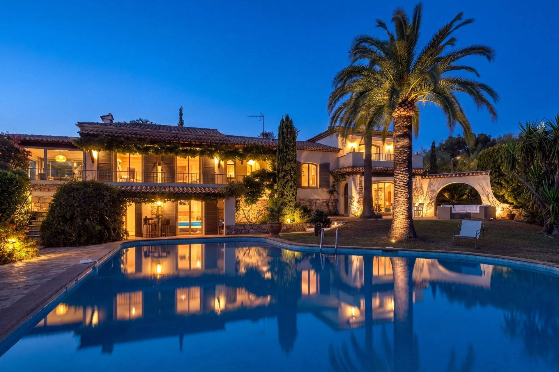 provencal house 5 Rooms for sale on VALLAURIS (06220)