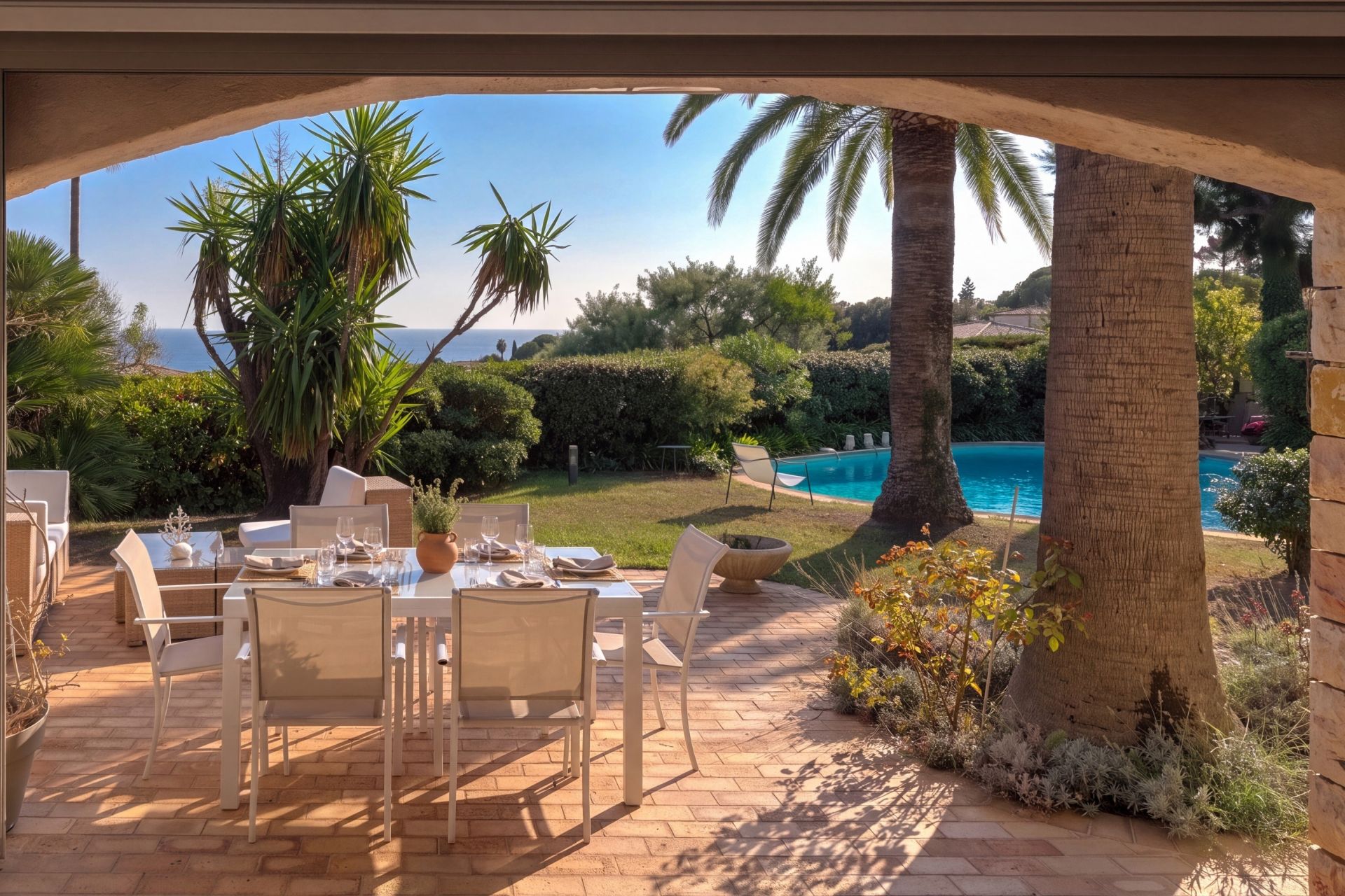 provencal house 5 Rooms for sale on VALLAURIS (06220)