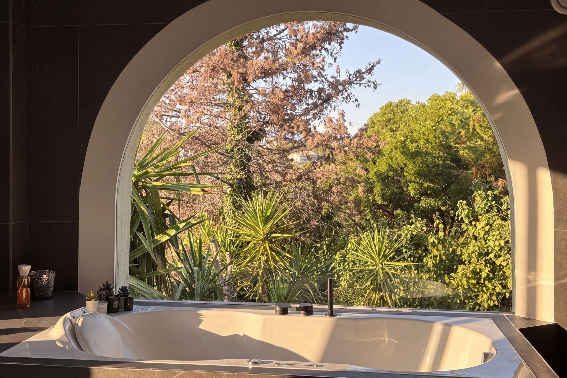 provencal house 5 Rooms for sale on VALLAURIS (06220)