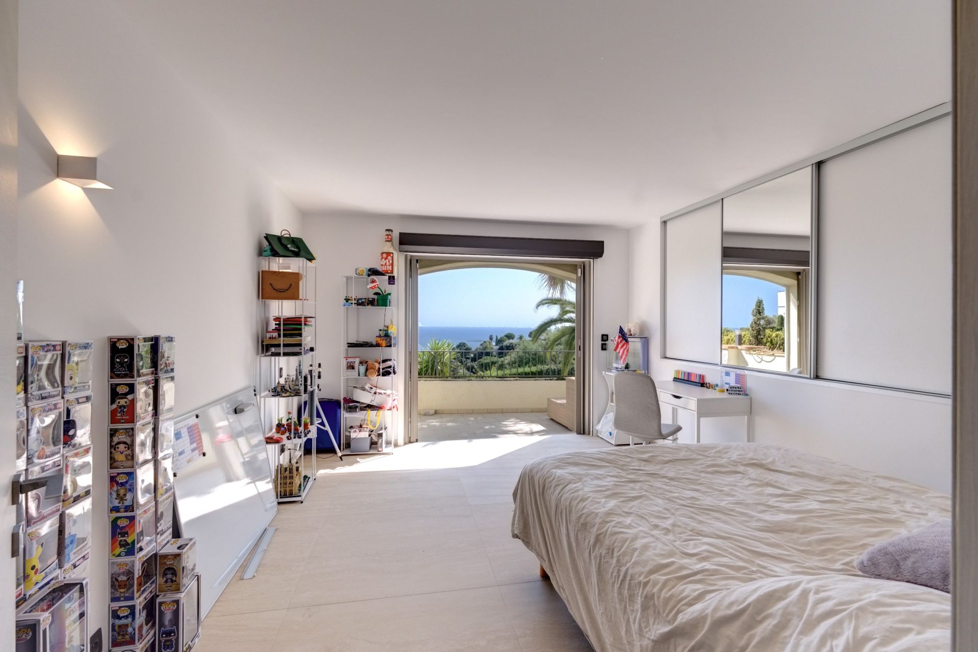 provencal house 5 Rooms for sale on VALLAURIS (06220)
