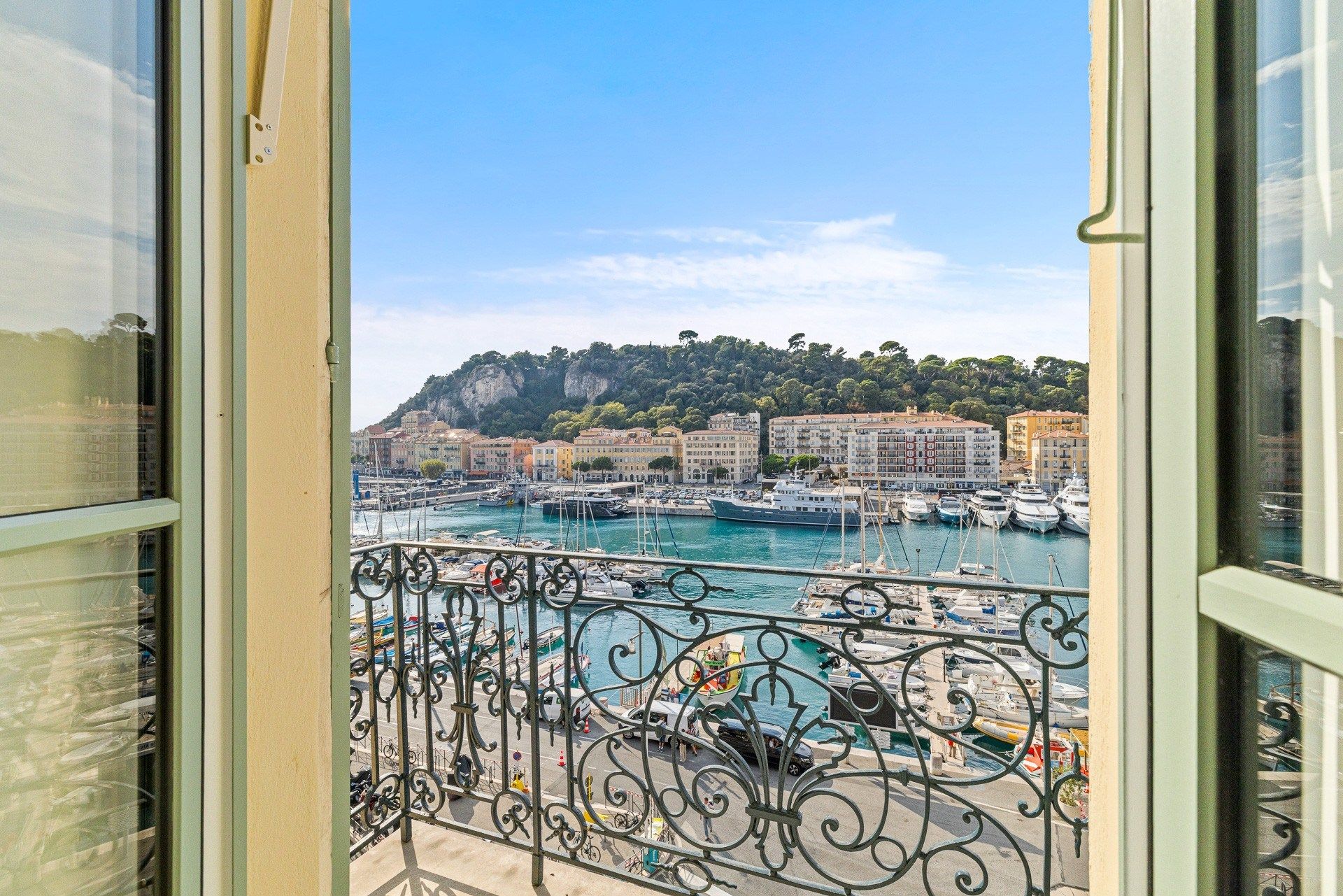 apartment 4 Rooms for sale on NICE (06000)
