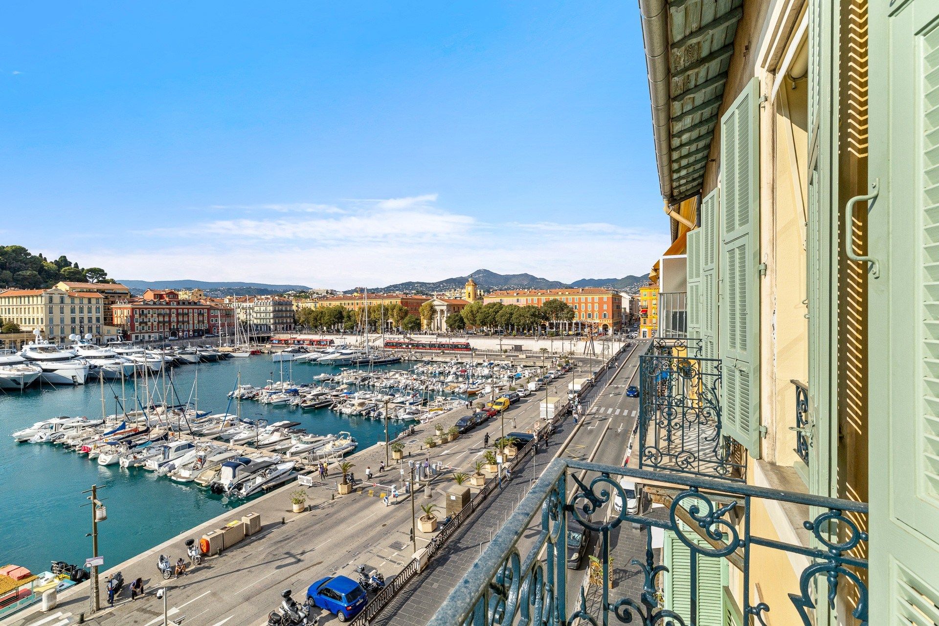 apartment 4 Rooms for sale on NICE (06000)