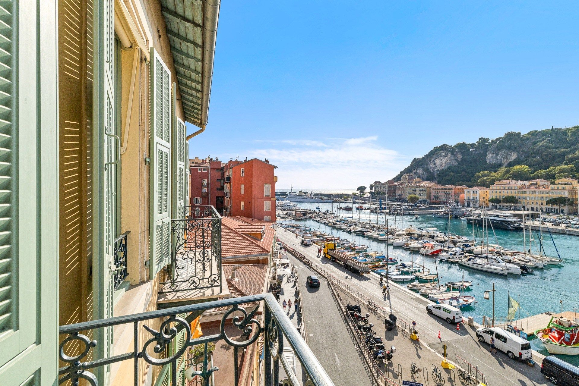 apartment 4 Rooms for sale on NICE (06000)