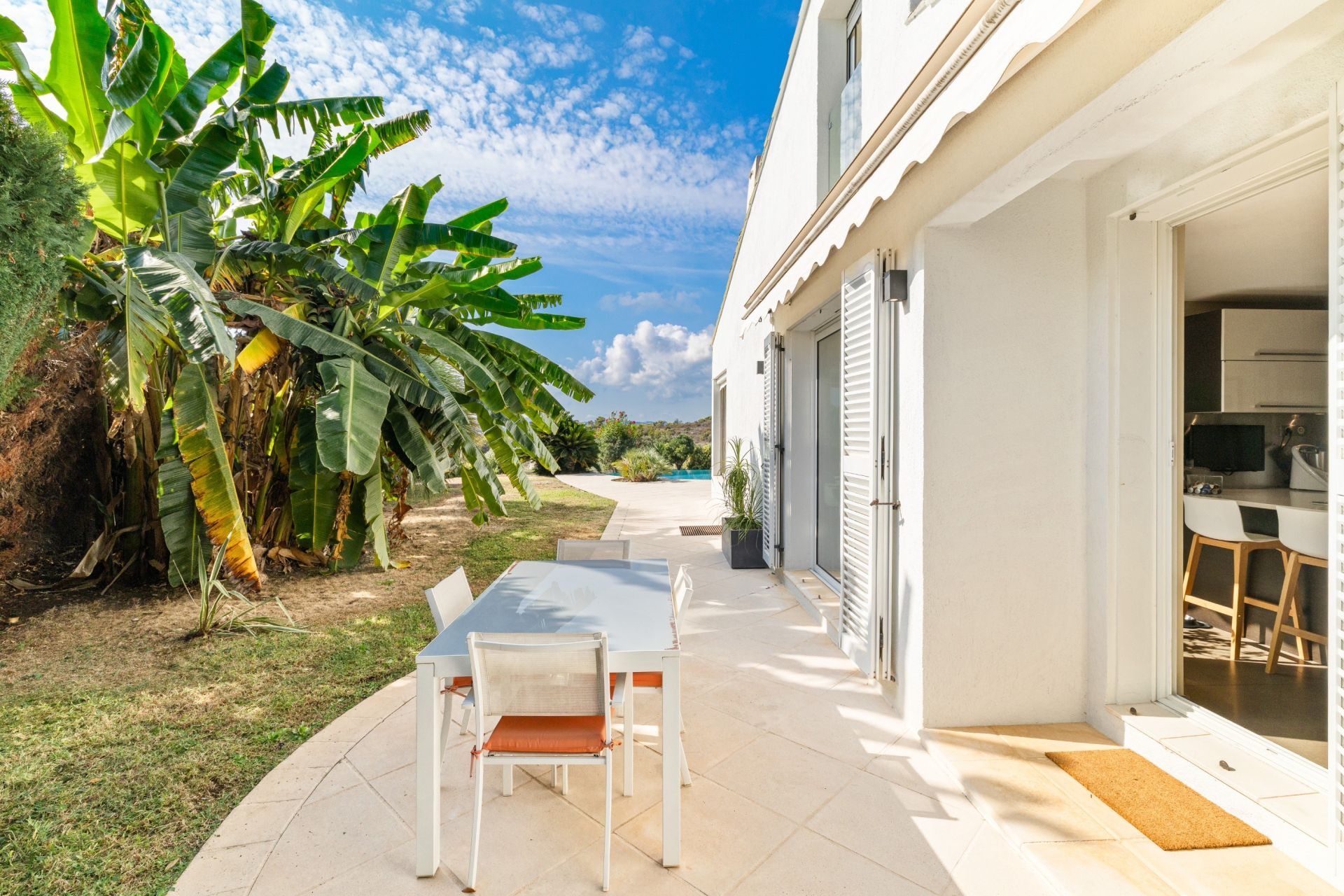 villa 5 Rooms for sale on VILLENEUVE LOUBET (06270)
