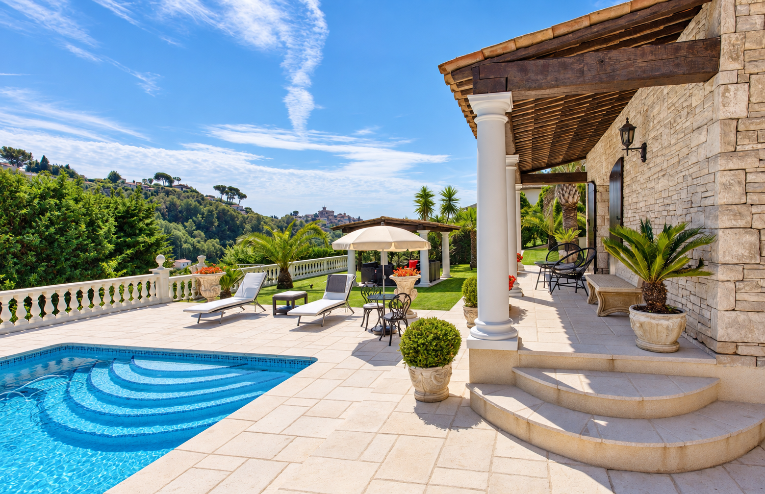 villa 5 Rooms for sale on CAGNES SUR MER (06800)