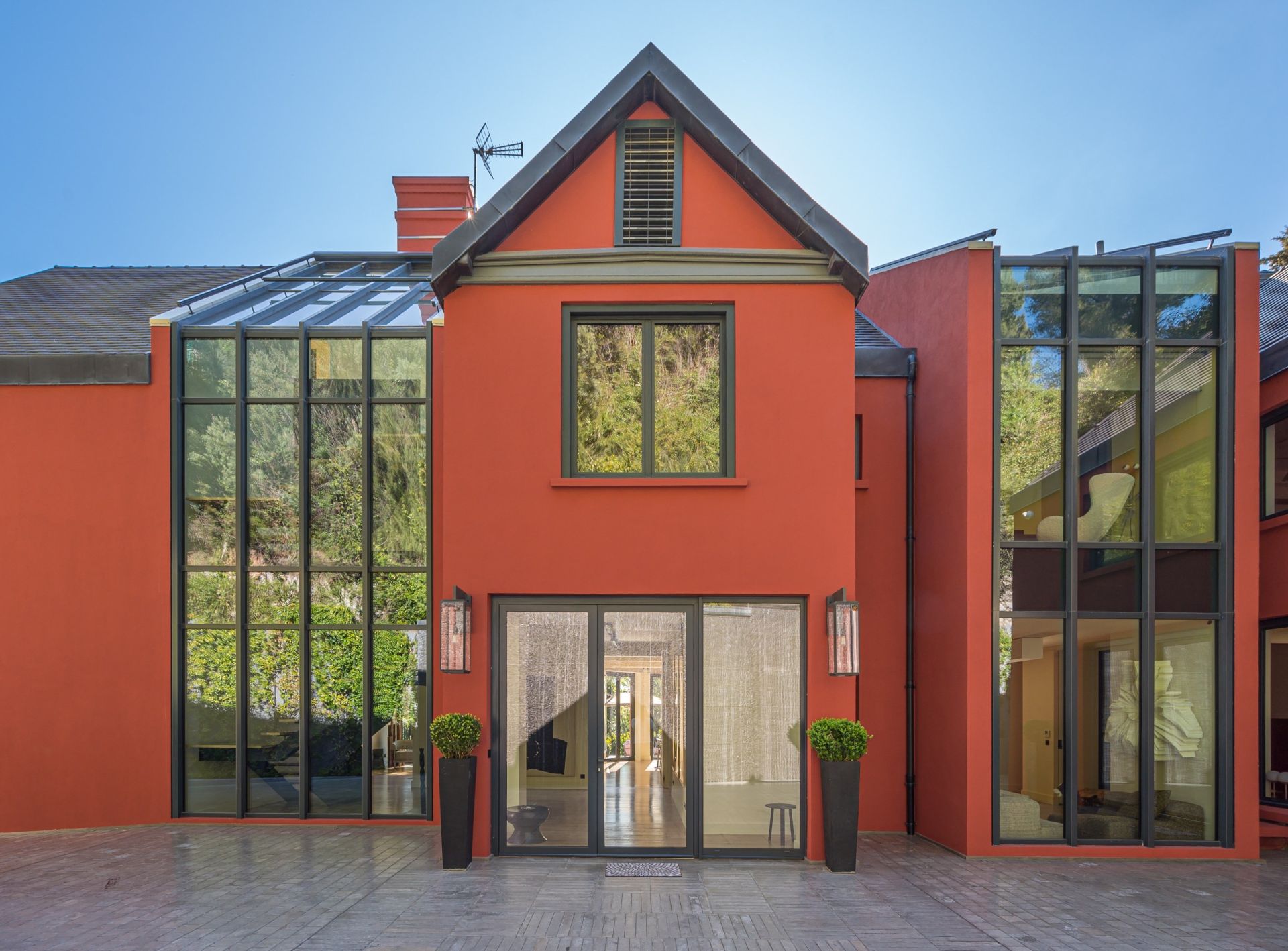 maison contemporaine 18 Pièces en vente sur BEAULIEU SUR MER (06310)