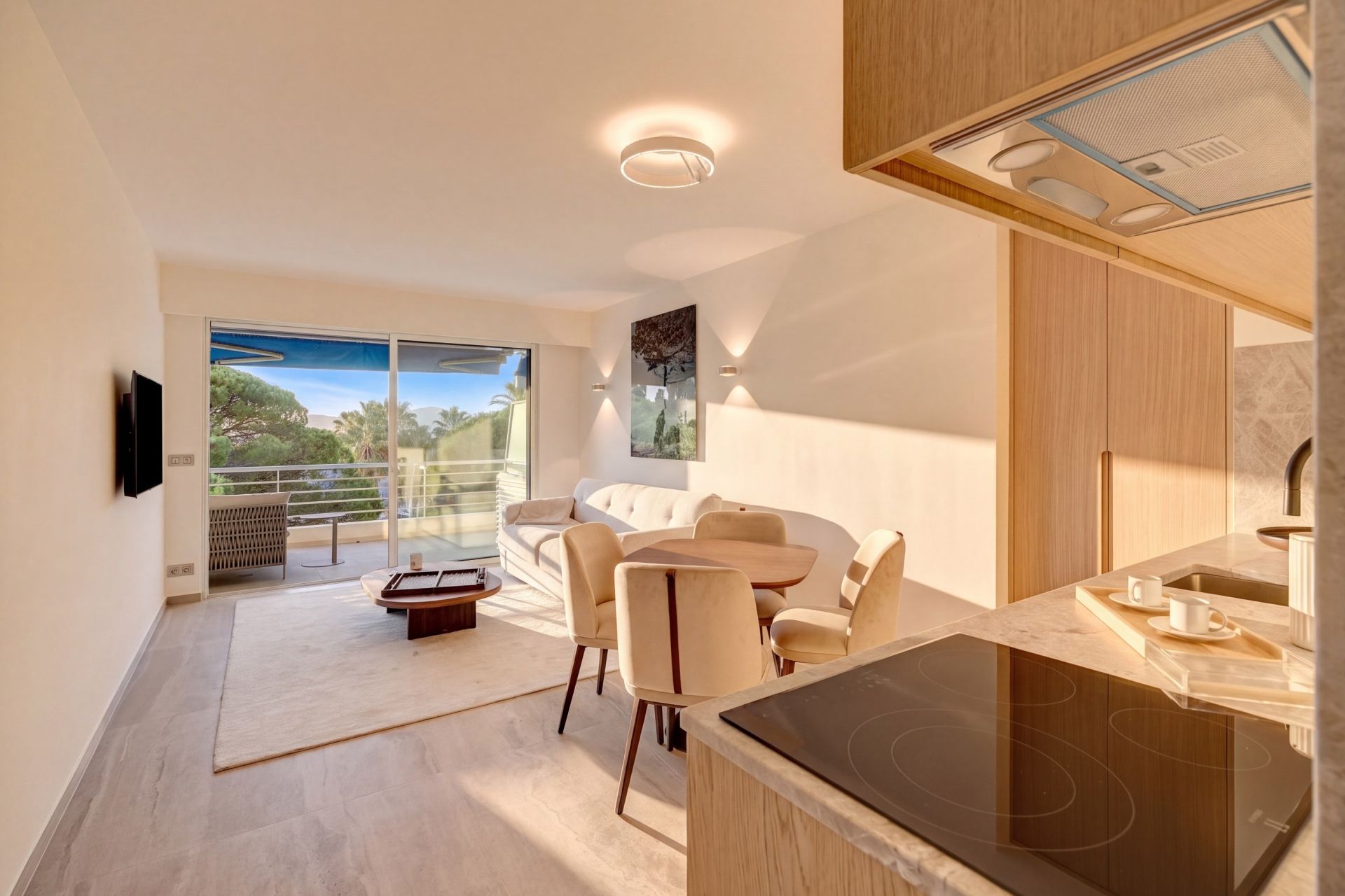 apartment 2 Rooms for sale on CANNES (06400)