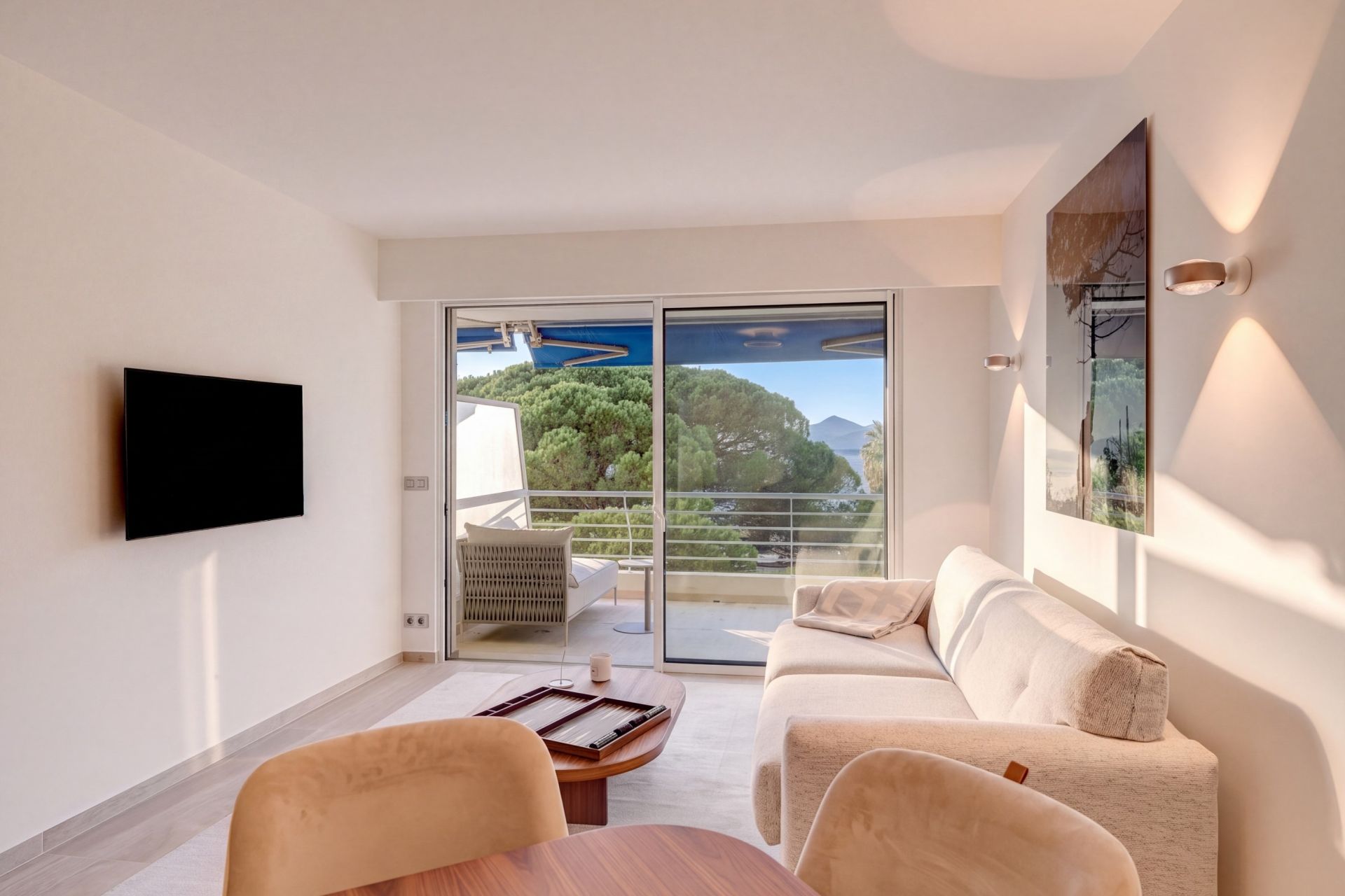 apartment 2 Rooms for sale on CANNES (06400)