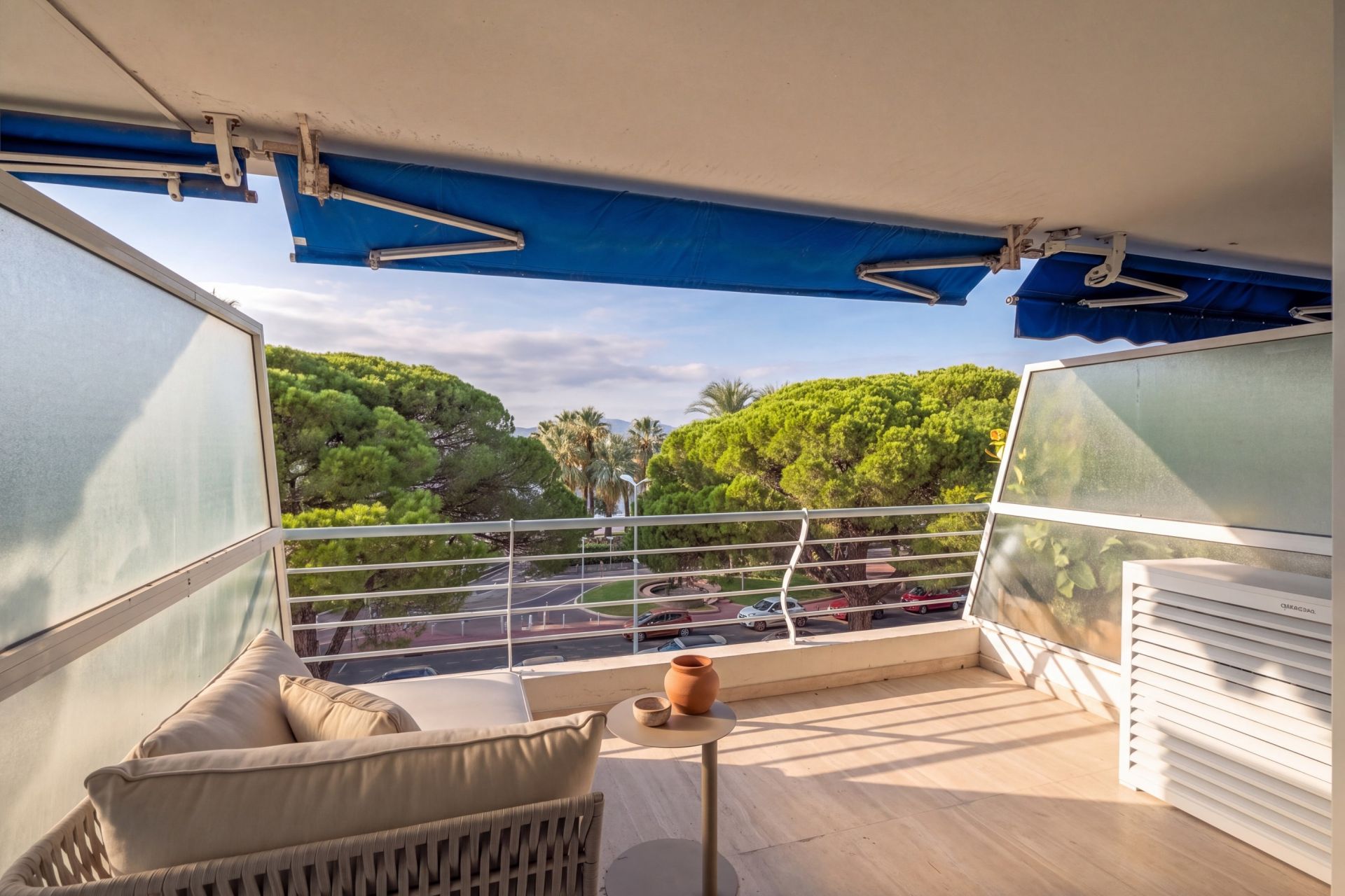 apartment 2 Rooms for sale on CANNES (06400)