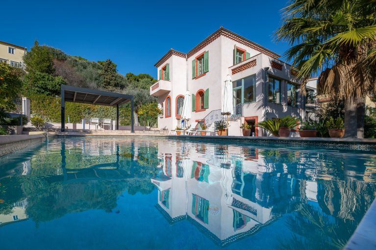 maison de maître 5 Pièces en vente sur VILLEFRANCHE SUR MER (06230)