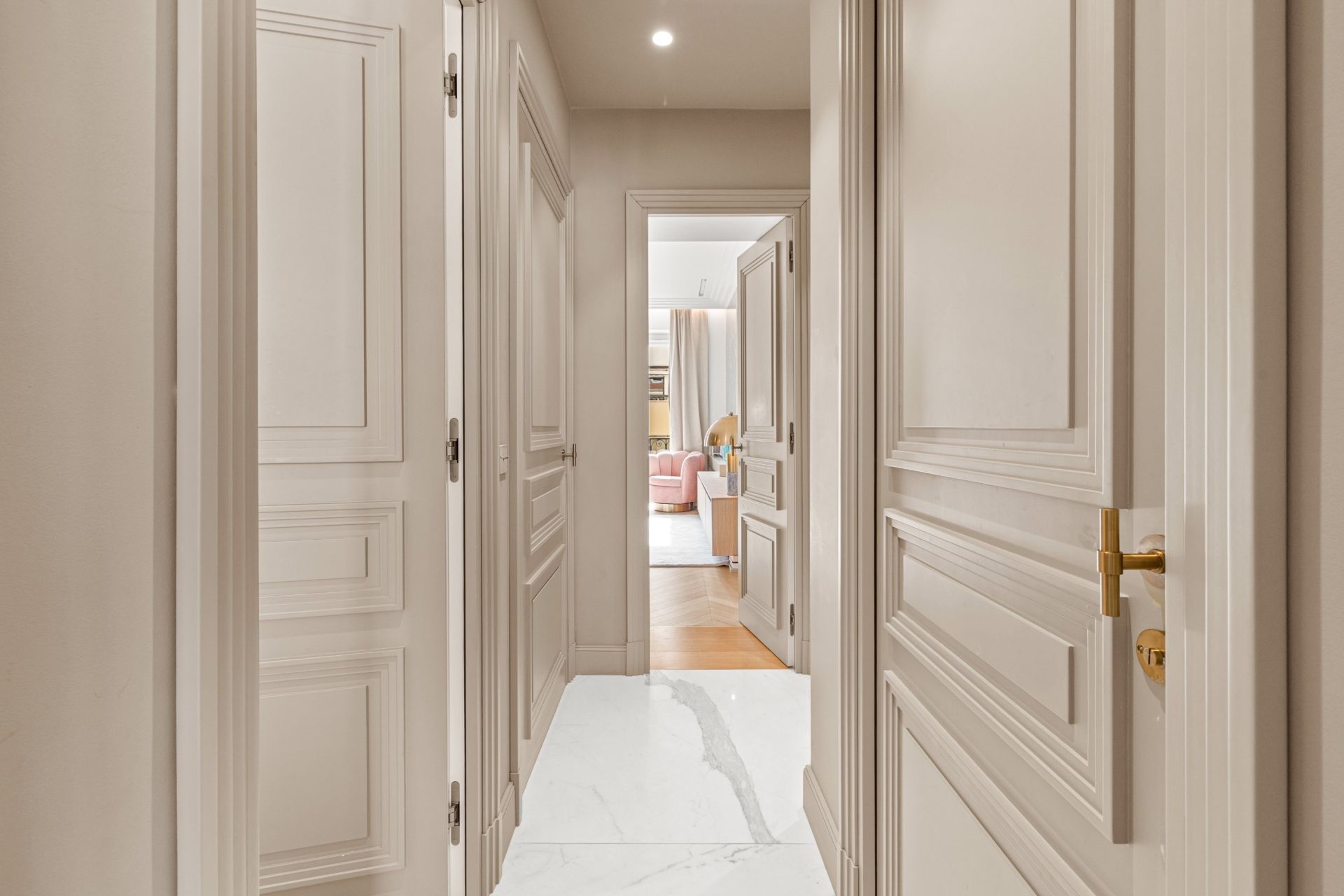 apartment 4 Rooms for sale on NICE (06000)