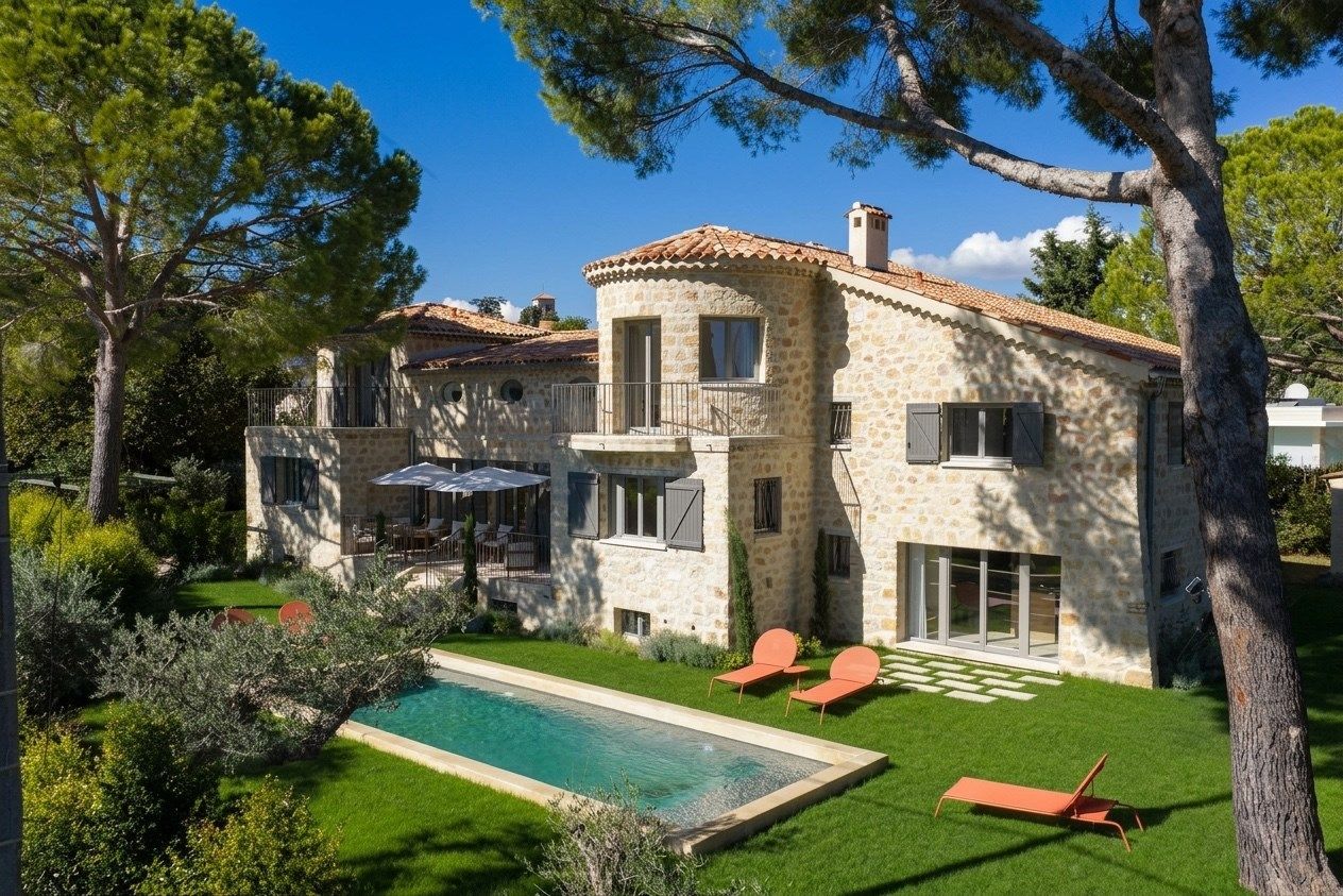 bastide 9 Pièces en vente sur ANTIBES (06600)