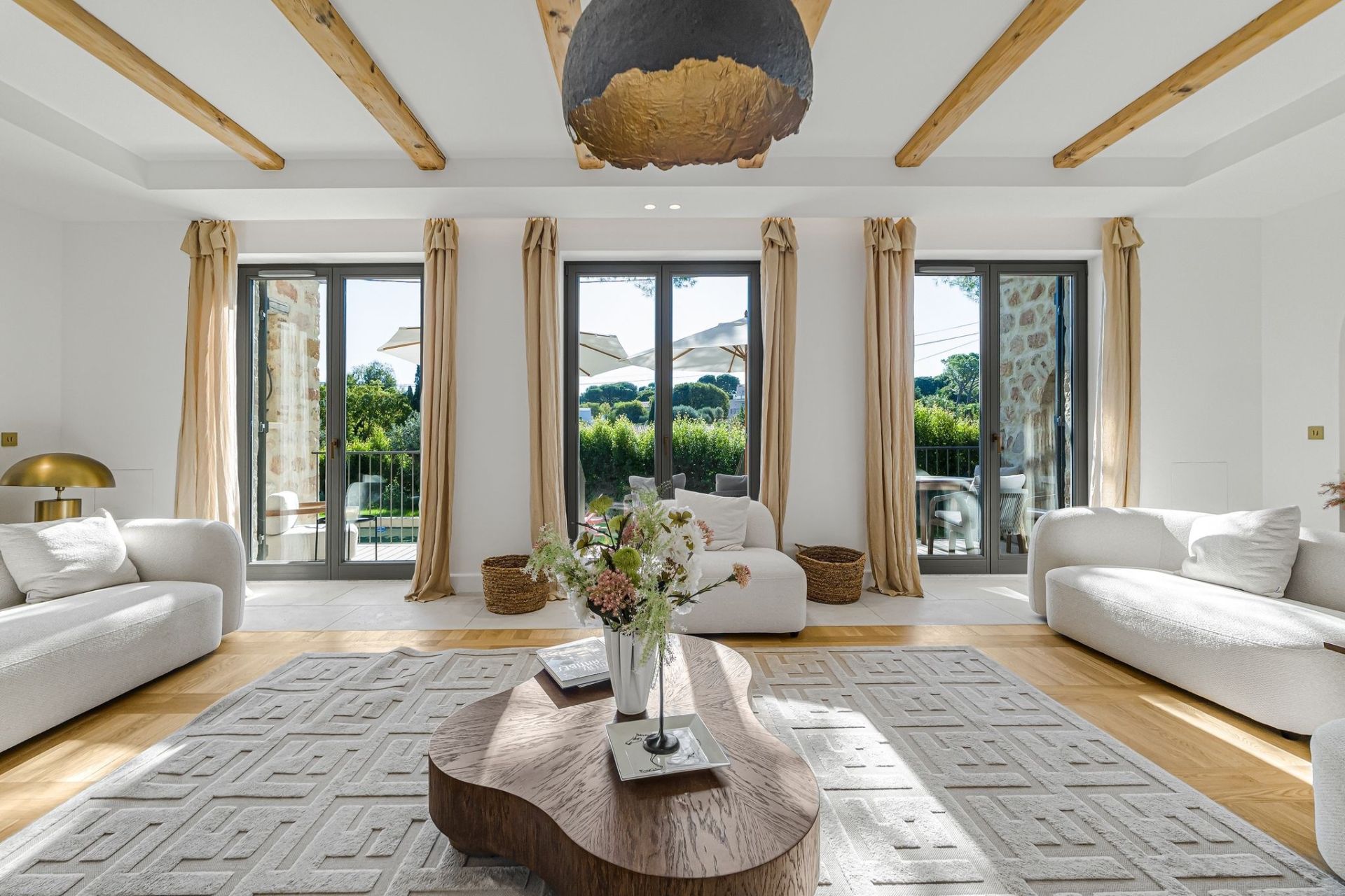 bastide 9 Pièces en vente sur ANTIBES (06600)