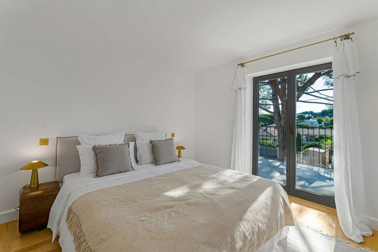 bastide 9 Pièces en vente sur ANTIBES (06600)