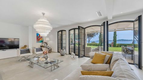 Vente Villa Grimaud 9&nbsp;Pièces 368&nbsp;m²