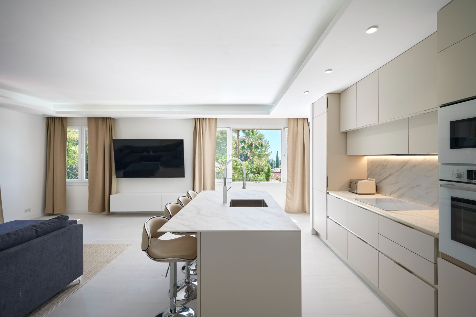 villa 8 Pièces en vente sur MOUGINS (06250)