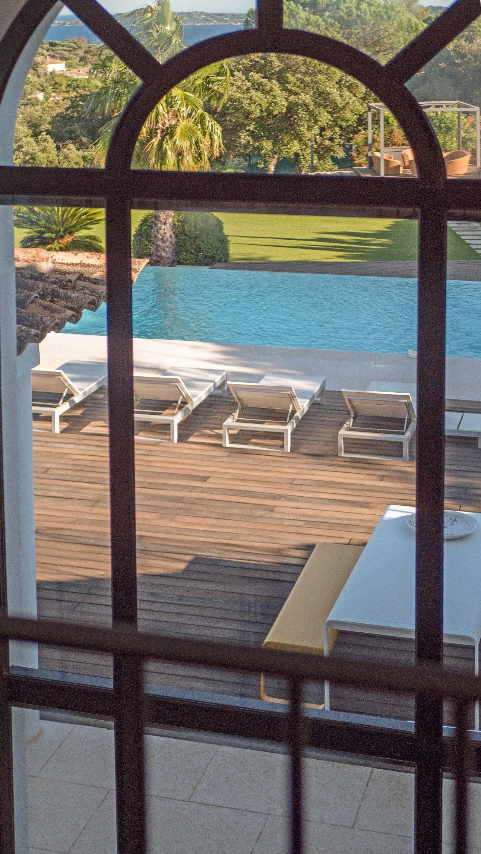 contemporary house 8 Rooms for sale on GRIMAUD (83310)