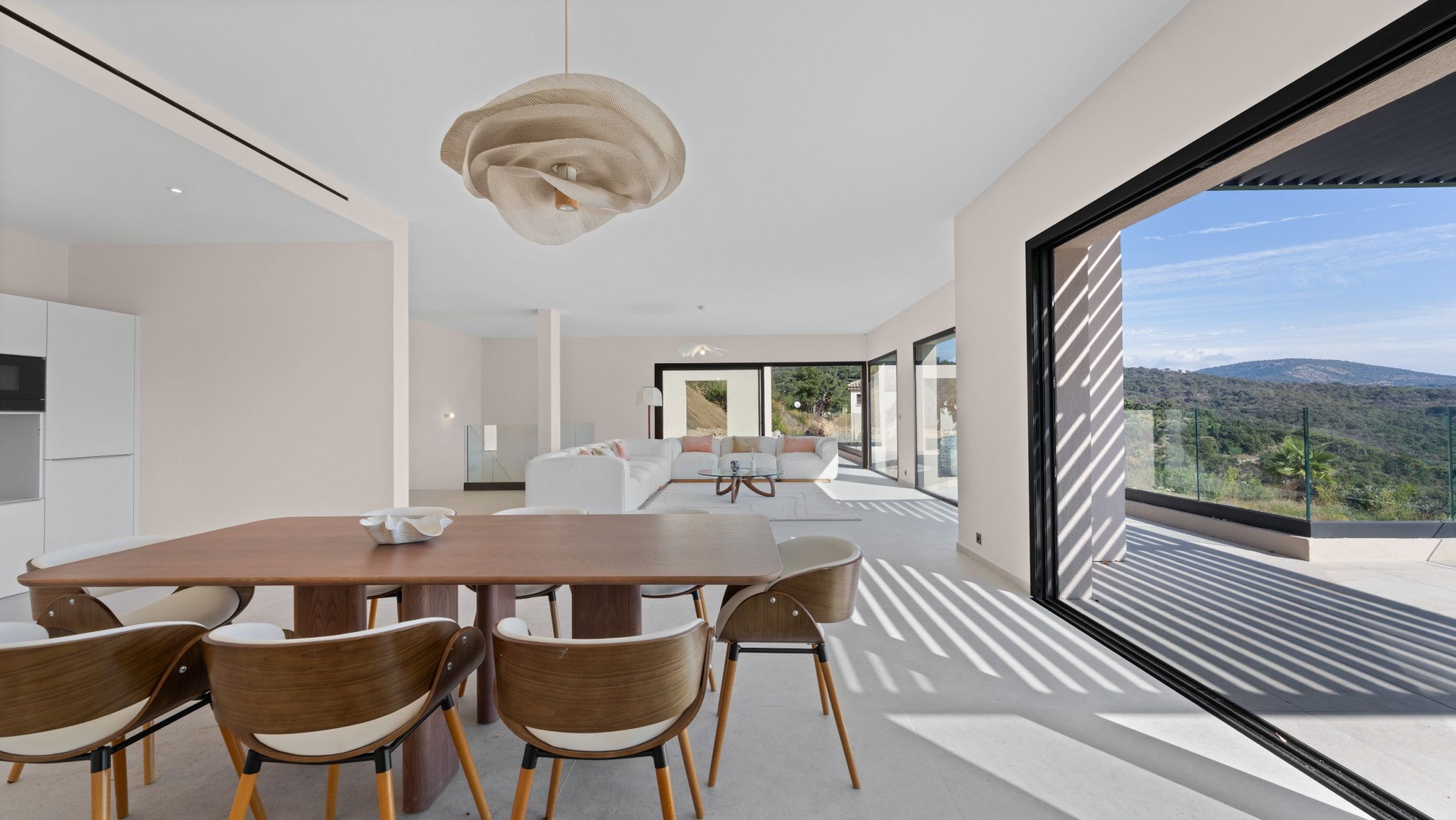 contemporary house 8 Rooms for sale on GRIMAUD (83310)