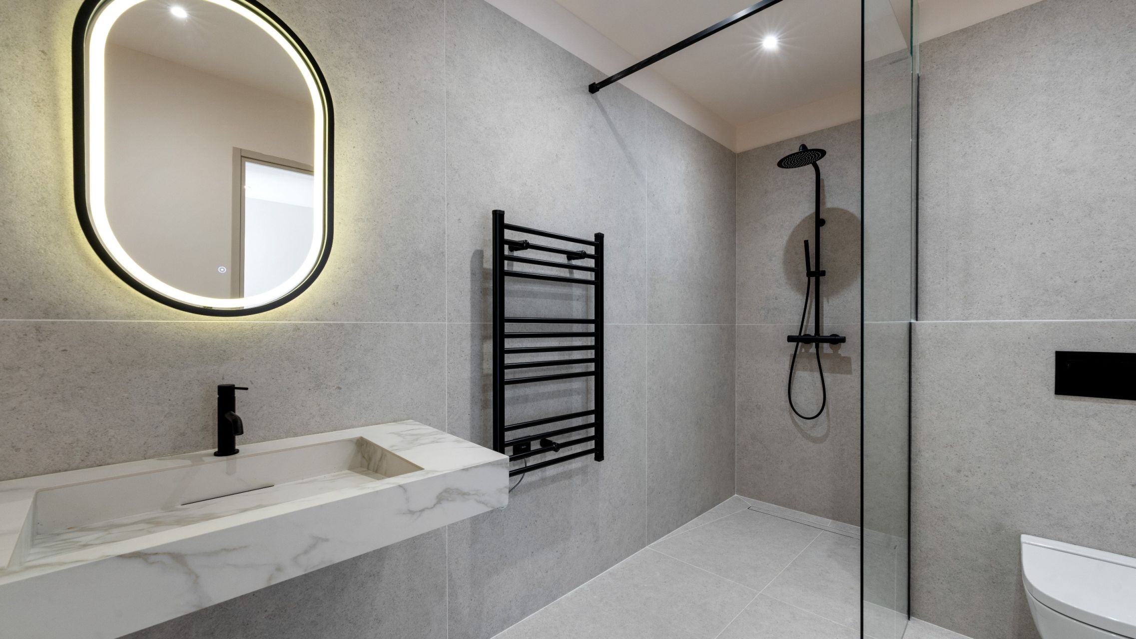 contemporary house 8 Rooms for sale on GRIMAUD (83310)