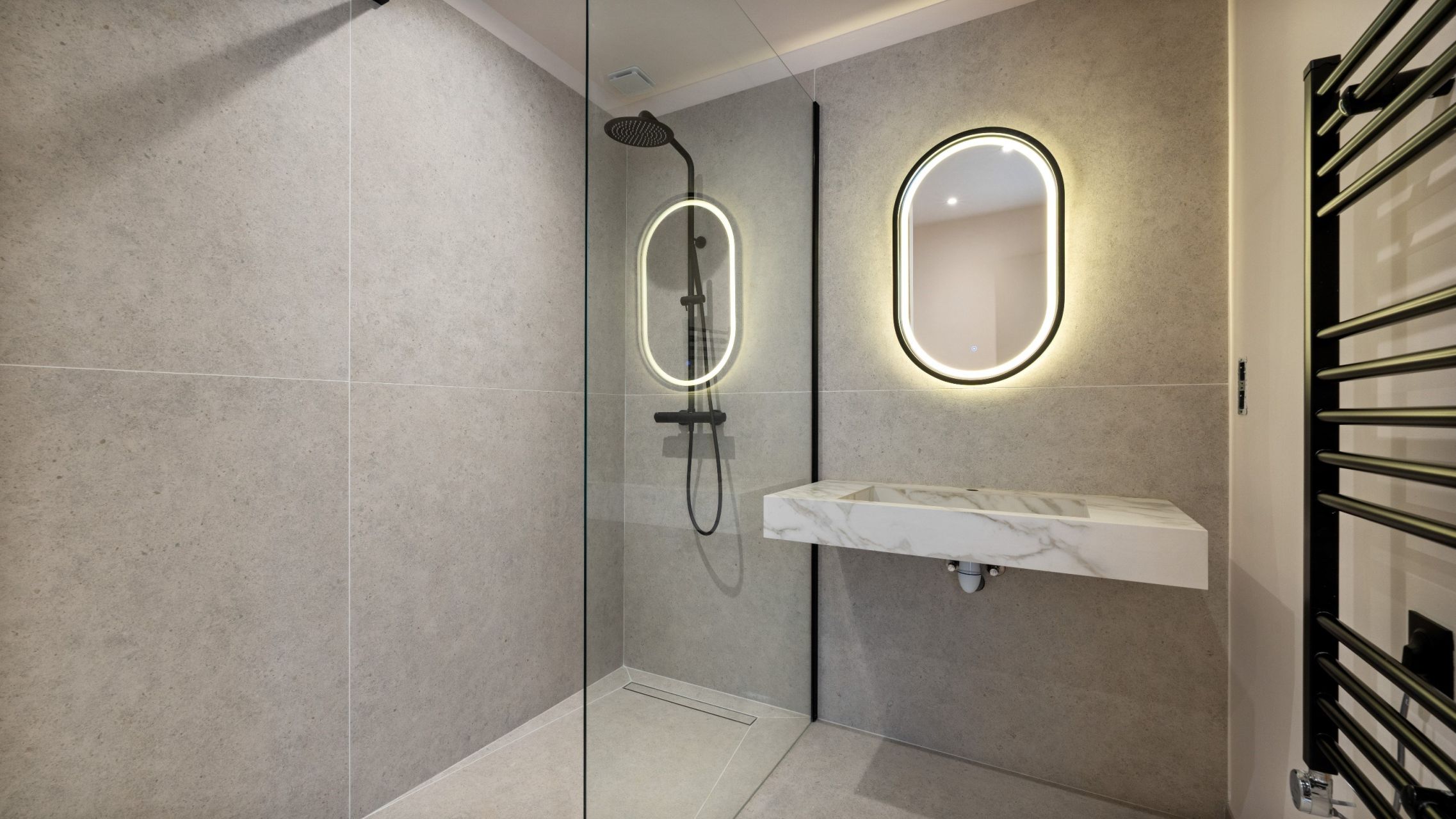 contemporary house 8 Rooms for sale on GRIMAUD (83310)