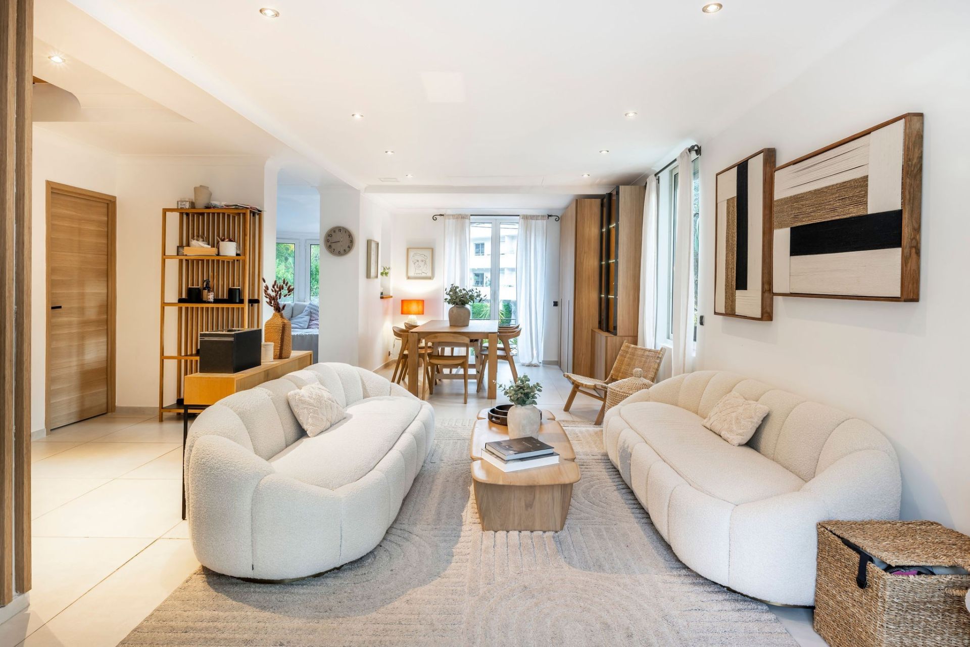 villa 7 Rooms for sale on LE CANNET (06110)