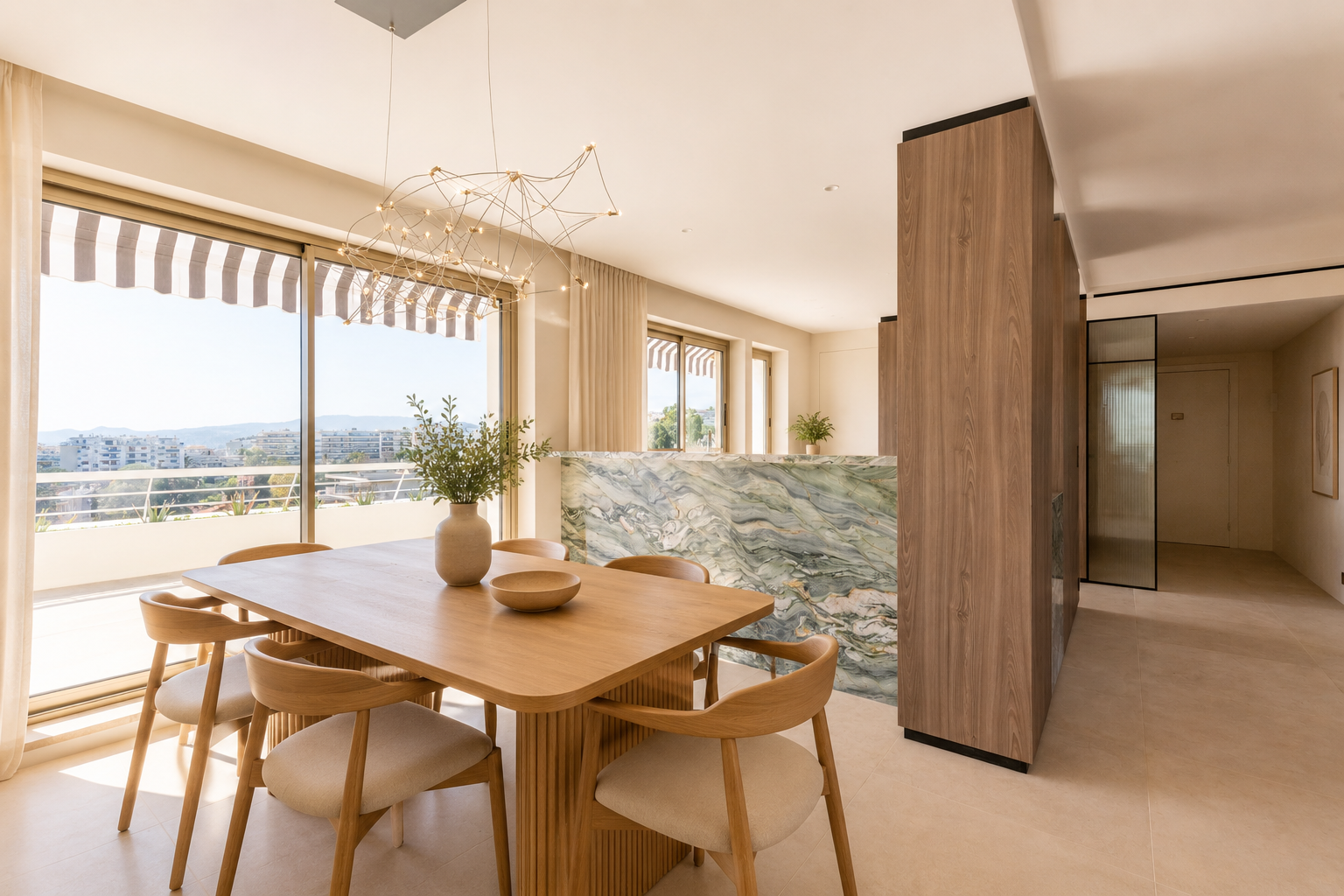 apartment 4 Rooms for sale on CANNES (06400)