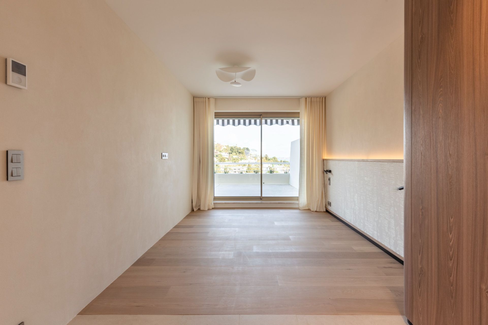 apartment 4 Rooms for sale on CANNES (06400)