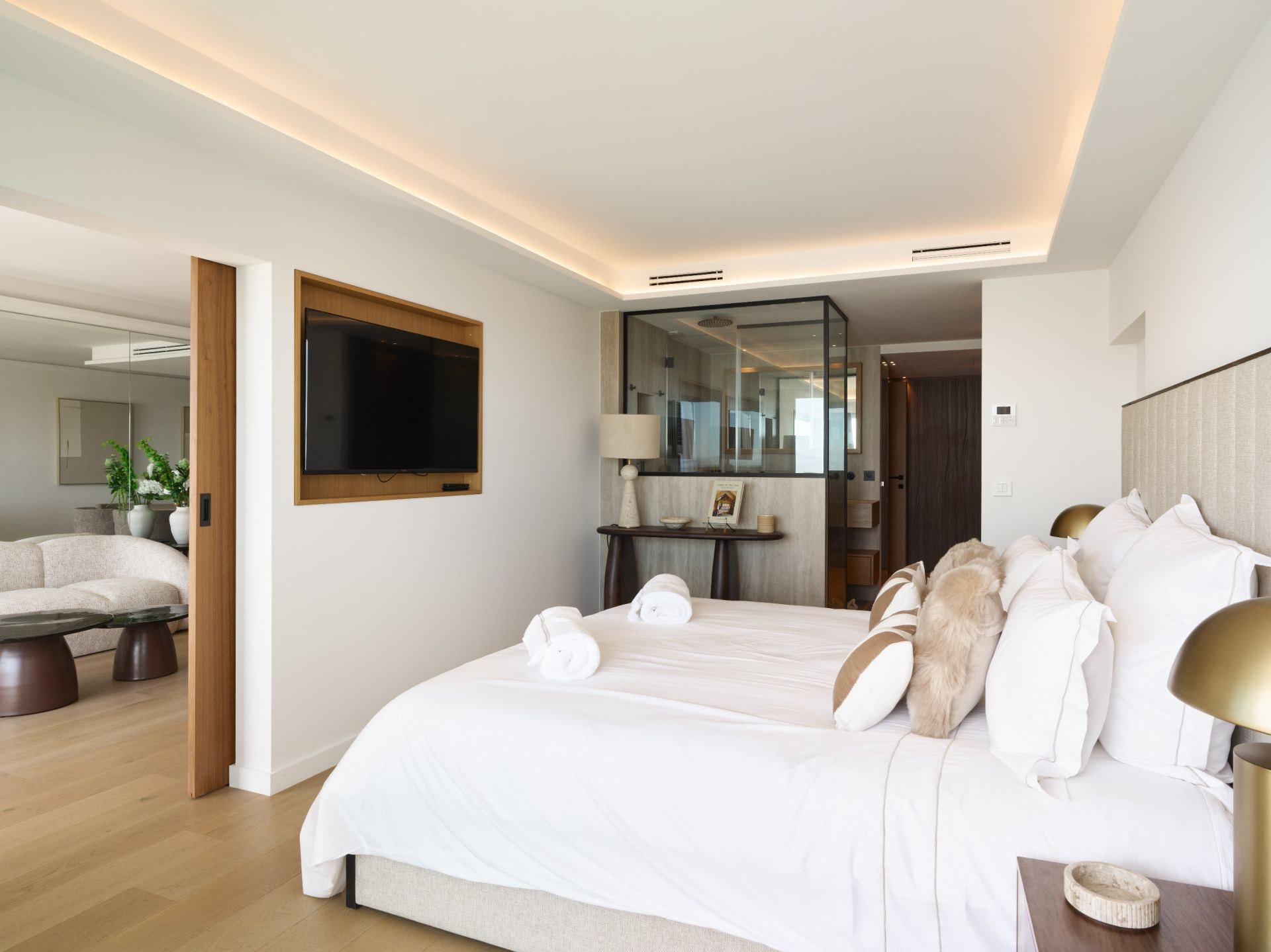 apartment 3 Rooms for sale on CANNES (06400)