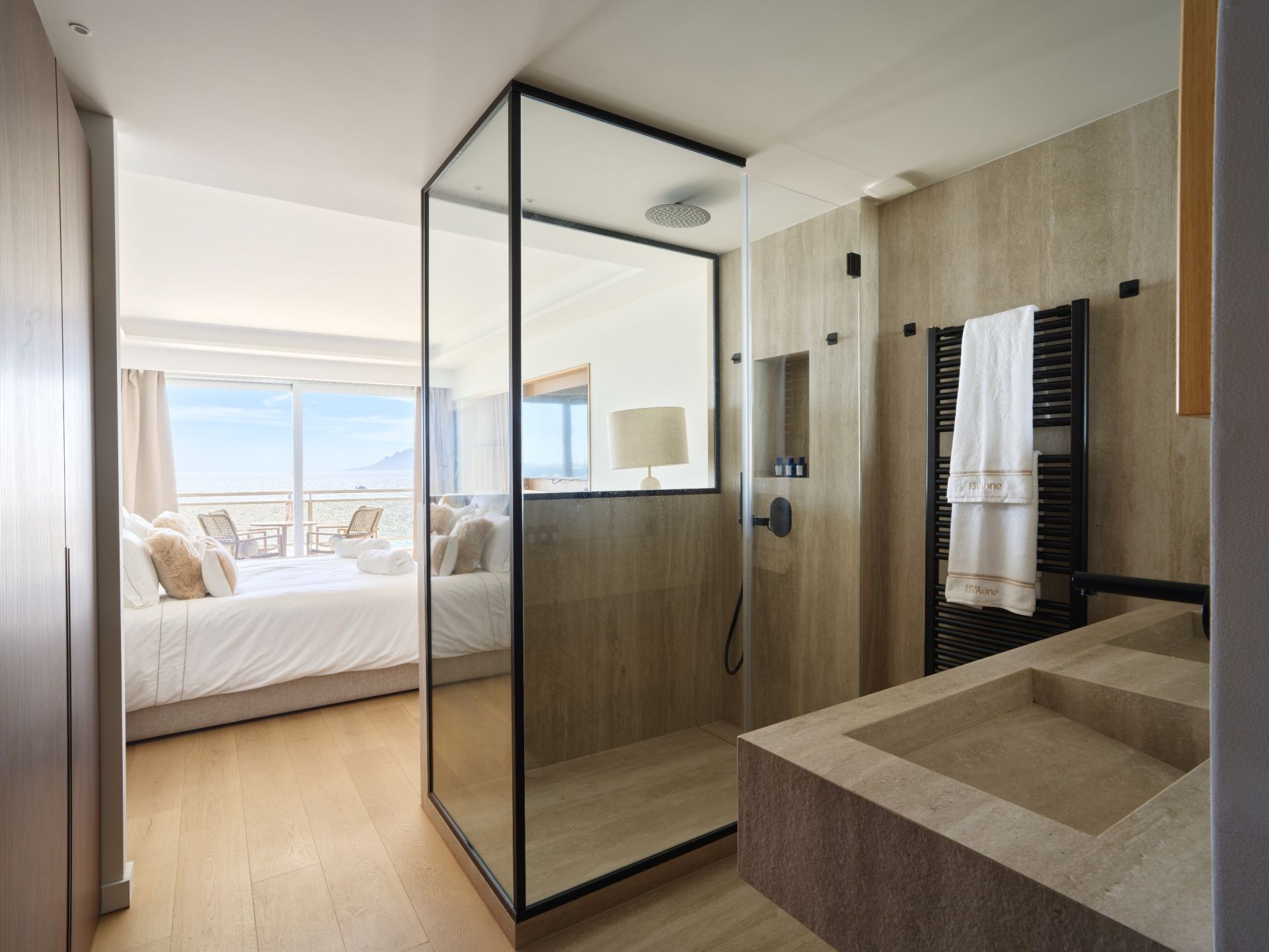 apartment 3 Rooms for sale on CANNES (06400)