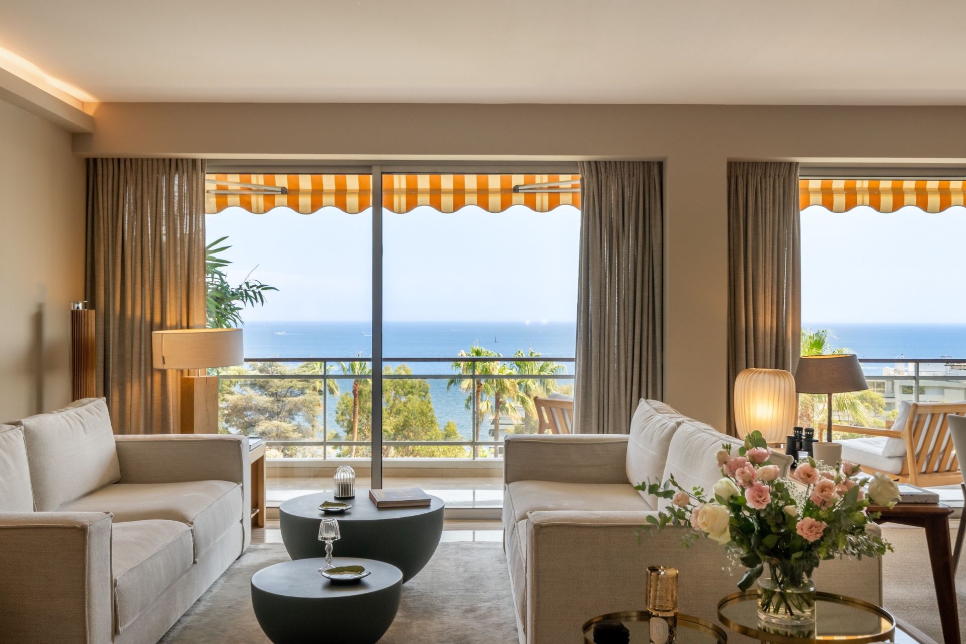 apartment 5 Rooms for sale on LE GOLFE JUAN (06220)