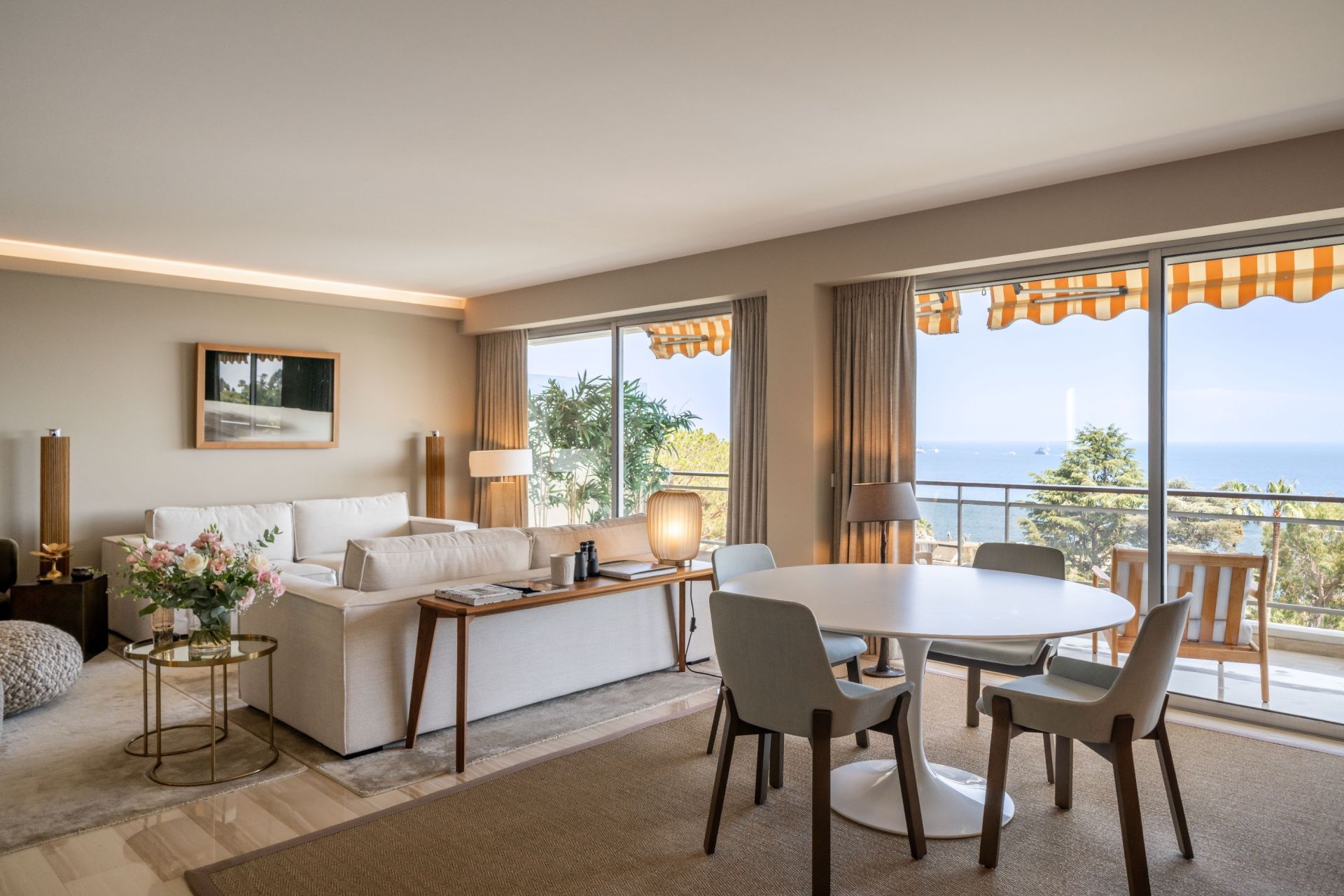 apartment 5 Rooms for sale on LE GOLFE JUAN (06220)