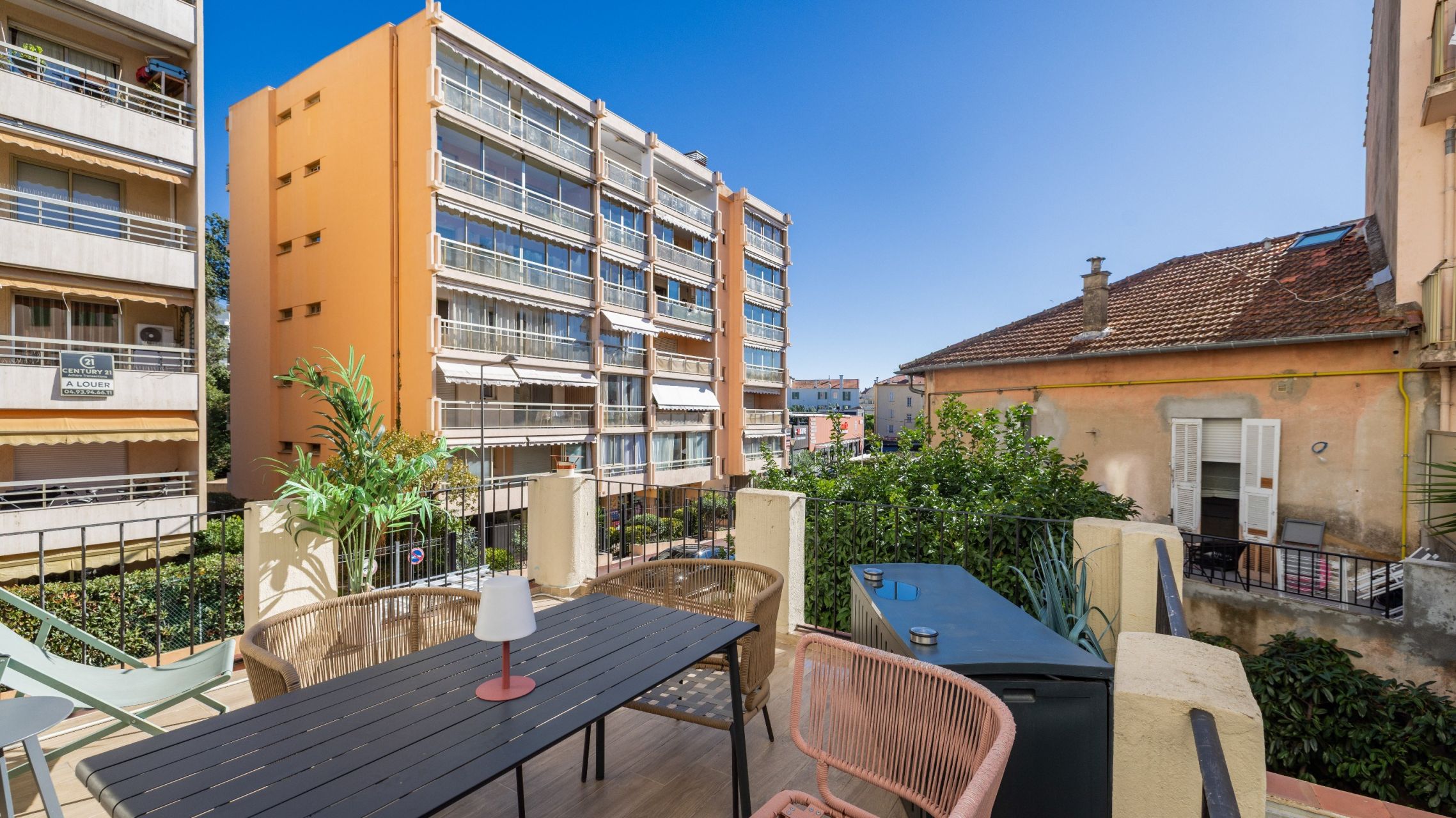 apartment 2 Rooms for sale on CANNES (06400)
