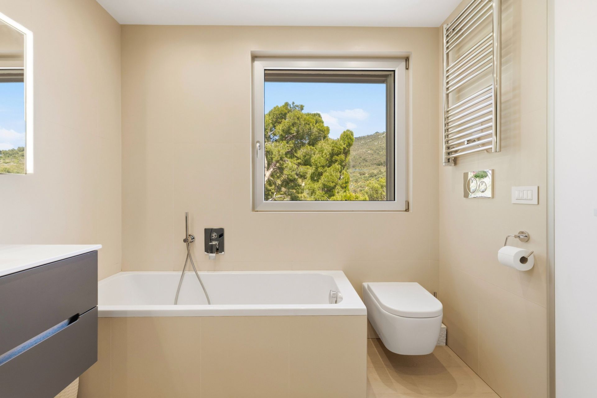 maison contemporaine 7 Pièces en vente sur EZE (06360)