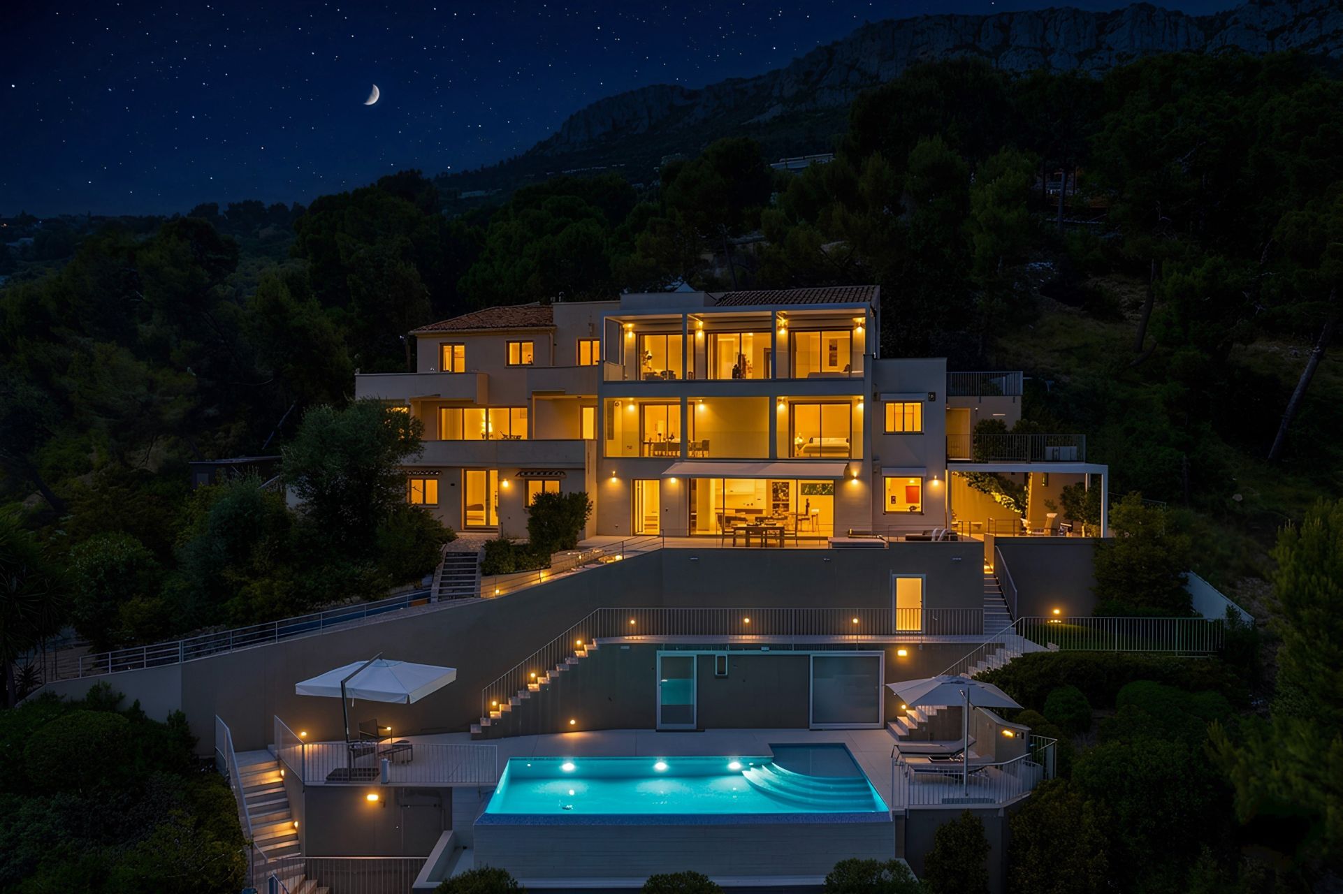 maison contemporaine 7 Pièces en vente sur EZE (06360)