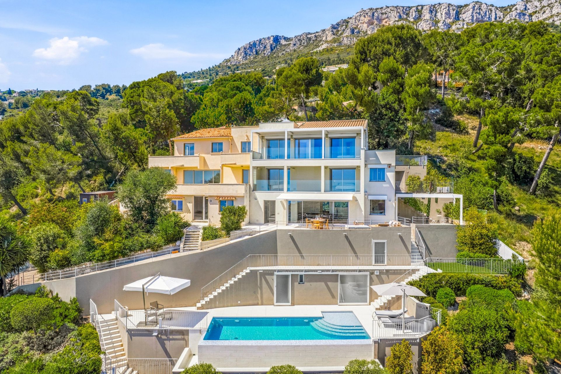 maison contemporaine 7 Pièces en vente sur EZE (06360)