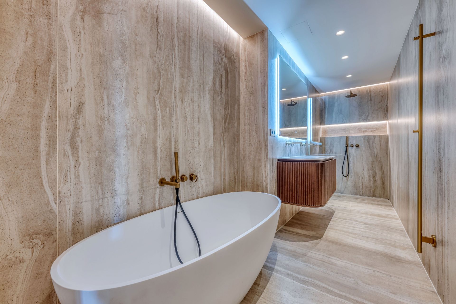 apartment 4 Rooms for sale on NICE (06000)