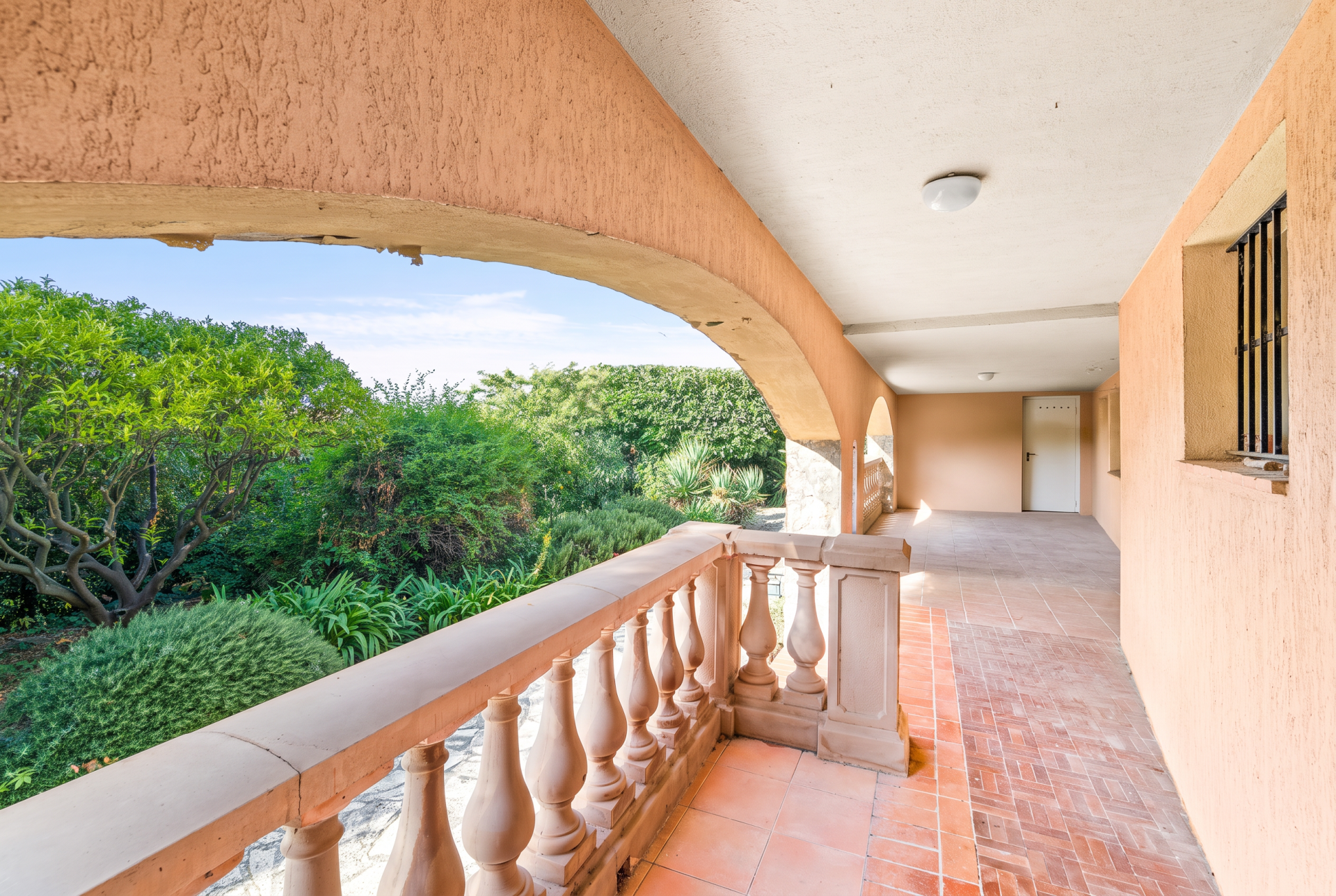 construction to be renovated 5 Rooms for sale on NICE (06000)