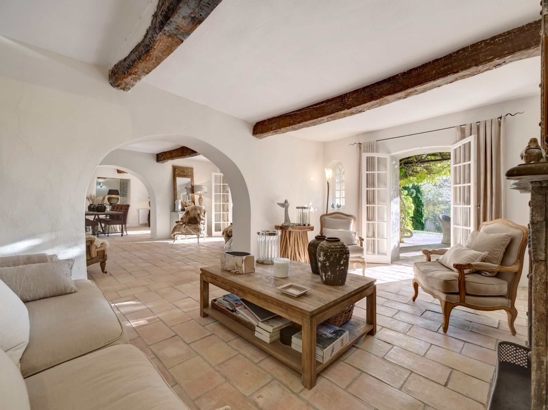 maison provençale 11 Pièces en vente sur CHATEAUNEUF GRASSE (06740)