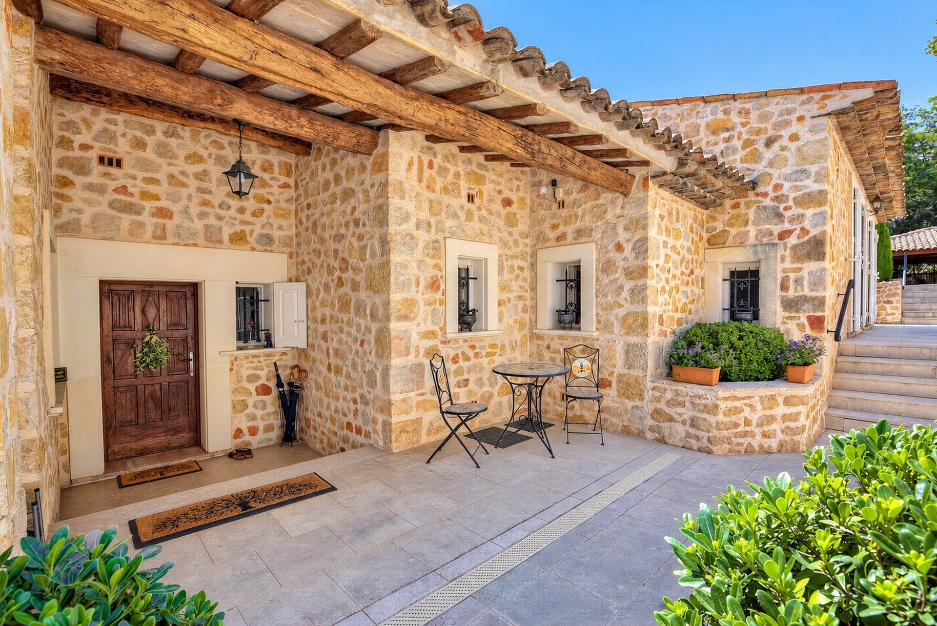 villa 15 Pièces en vente sur CHATEAUNEUF GRASSE (06740)