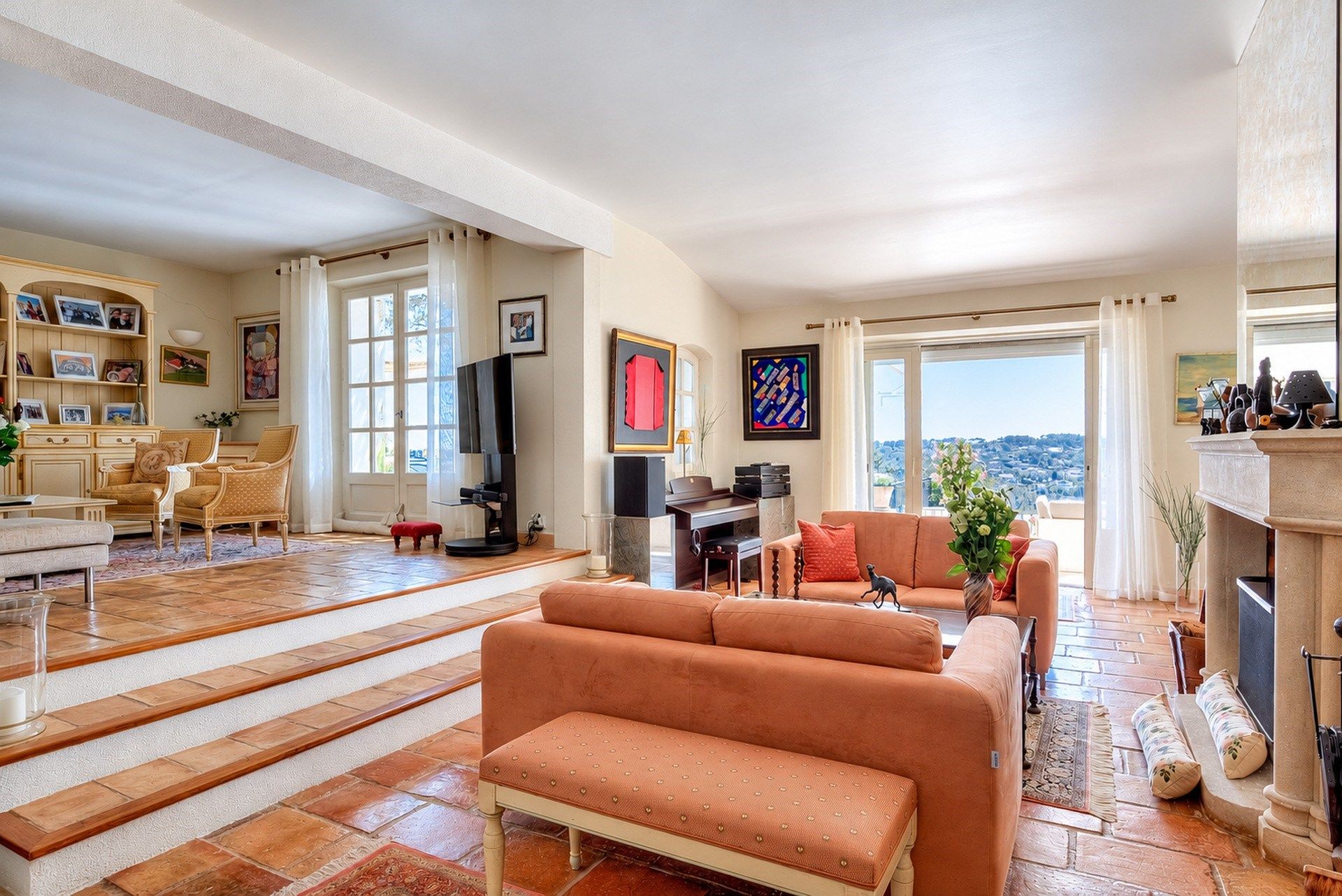 villa 15 Pièces en vente sur CHATEAUNEUF GRASSE (06740)
