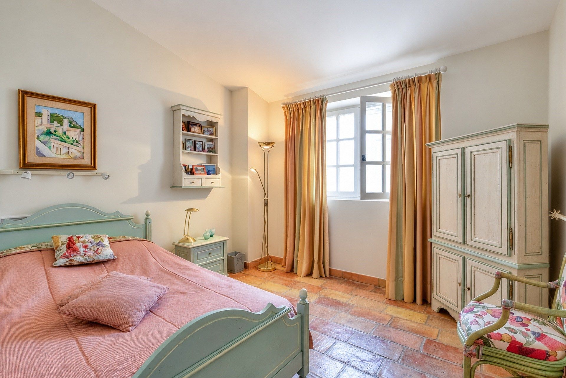 villa 15 Pièces en vente sur CHATEAUNEUF GRASSE (06740)