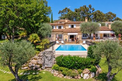 Vente Villa Châteauneuf-Grasse 15&nbsp;Pièces 370&nbsp;m²