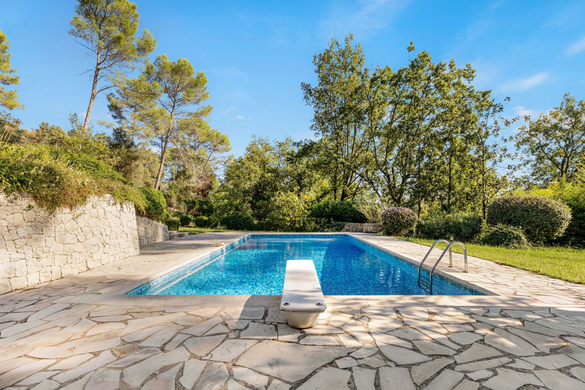 villa 9 Pièces en vente sur OPIO (06650)