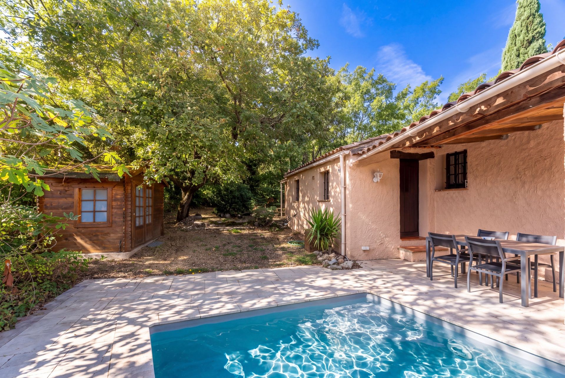 maison provençale 3 Pièces en vente sur TOURRETTES (83440)