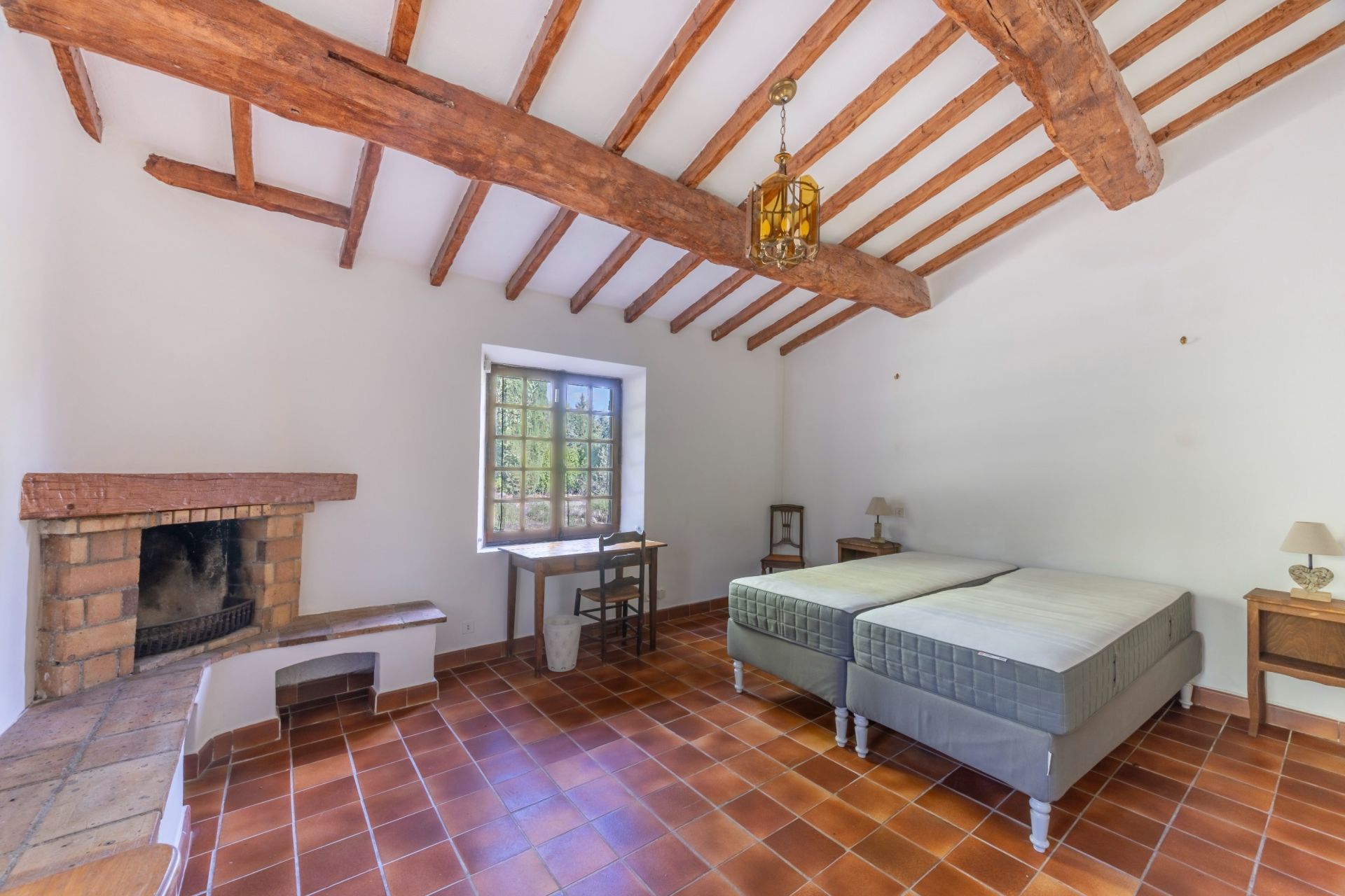 maison provençale 3 Pièces en vente sur TOURRETTES (83440)
