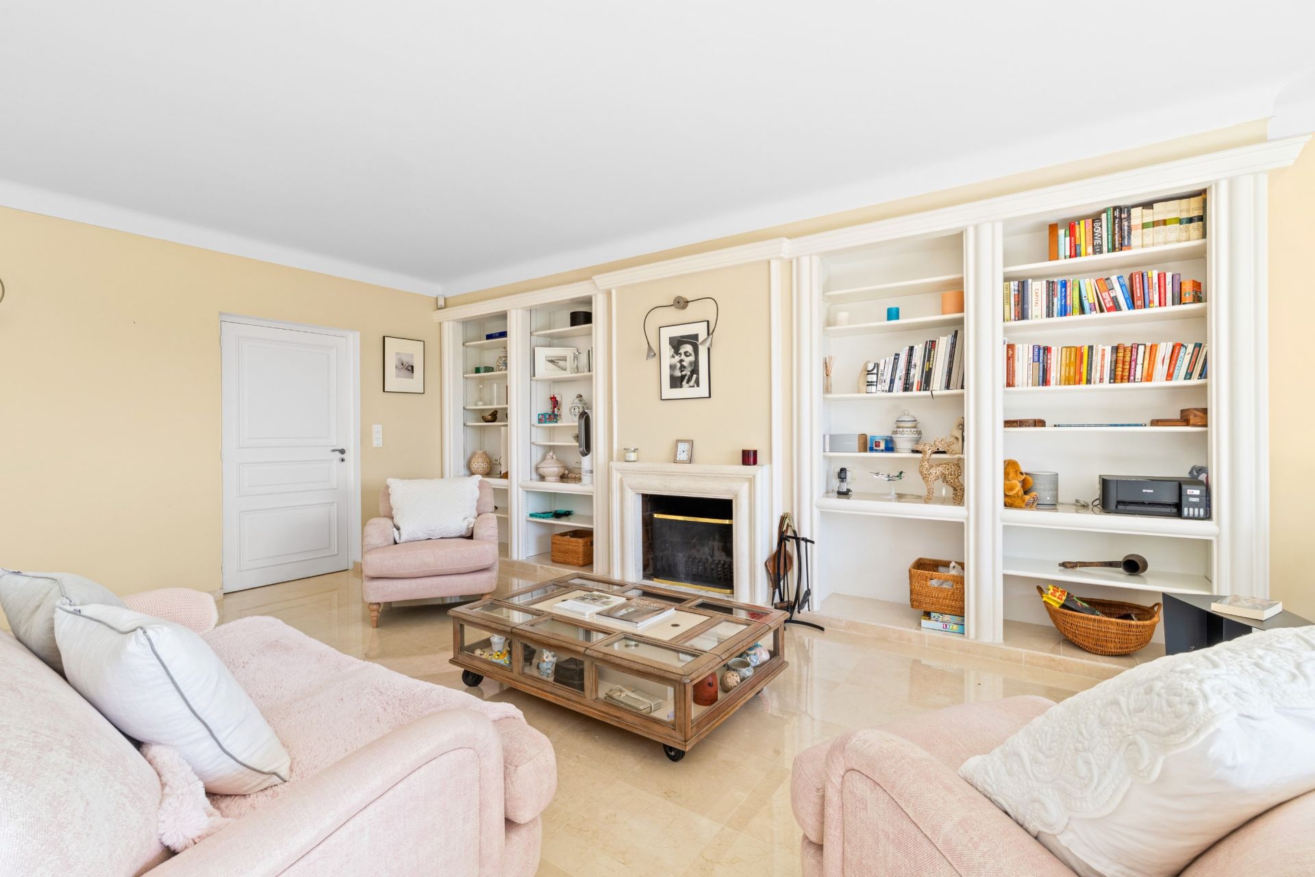 provencal house 11 Rooms for sale on LA COLLE SUR LOUP (06480)
