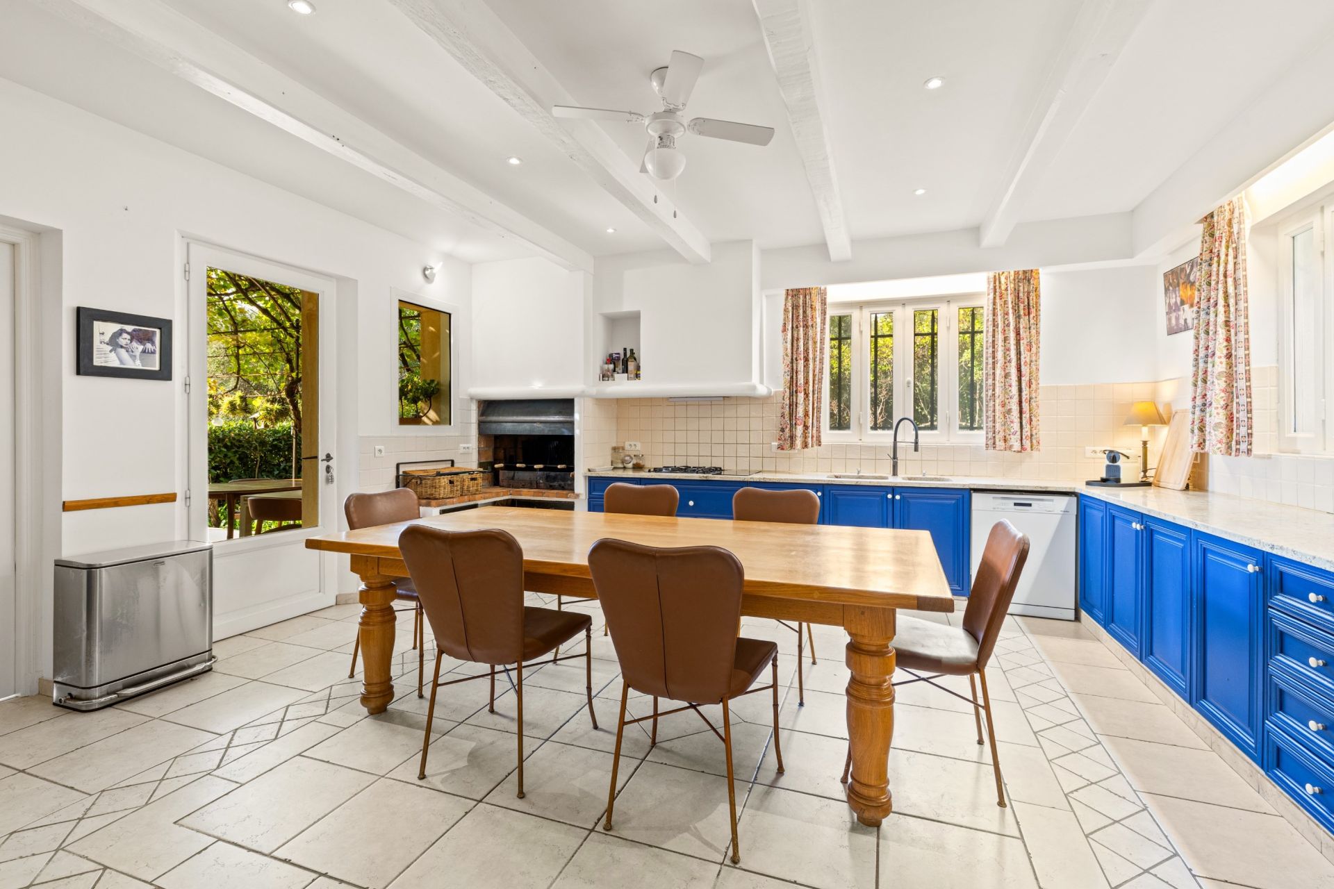 provencal house 11 Rooms for sale on LA COLLE SUR LOUP (06480)