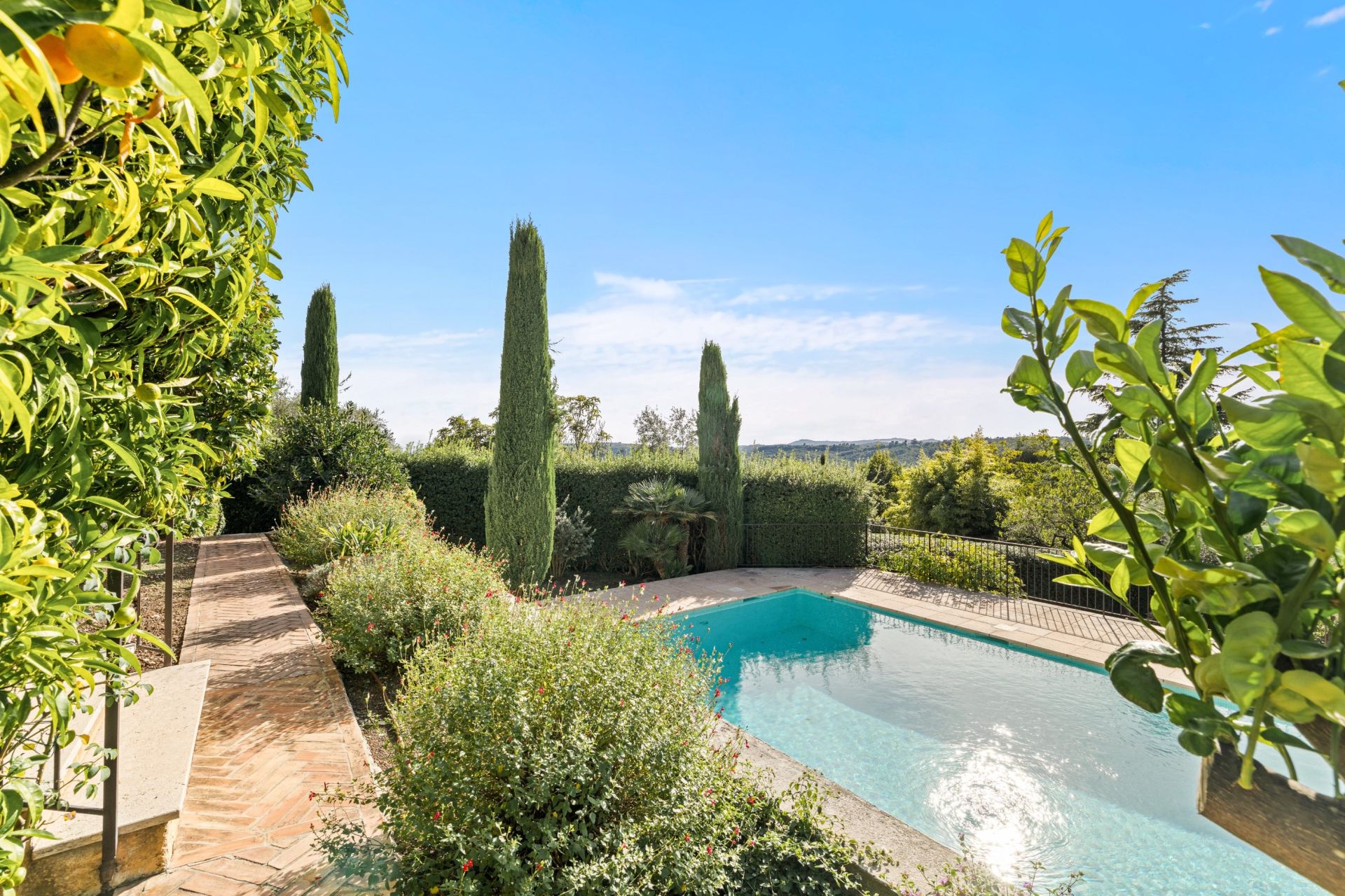 provencal house 11 Rooms for sale on LA COLLE SUR LOUP (06480)