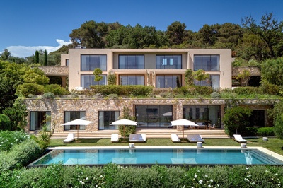 Villa contemporaine avec vue mer à Mougins