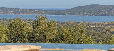 Vivre à Grimaud : Art de Vivre au Golfe de Saint-Tropez